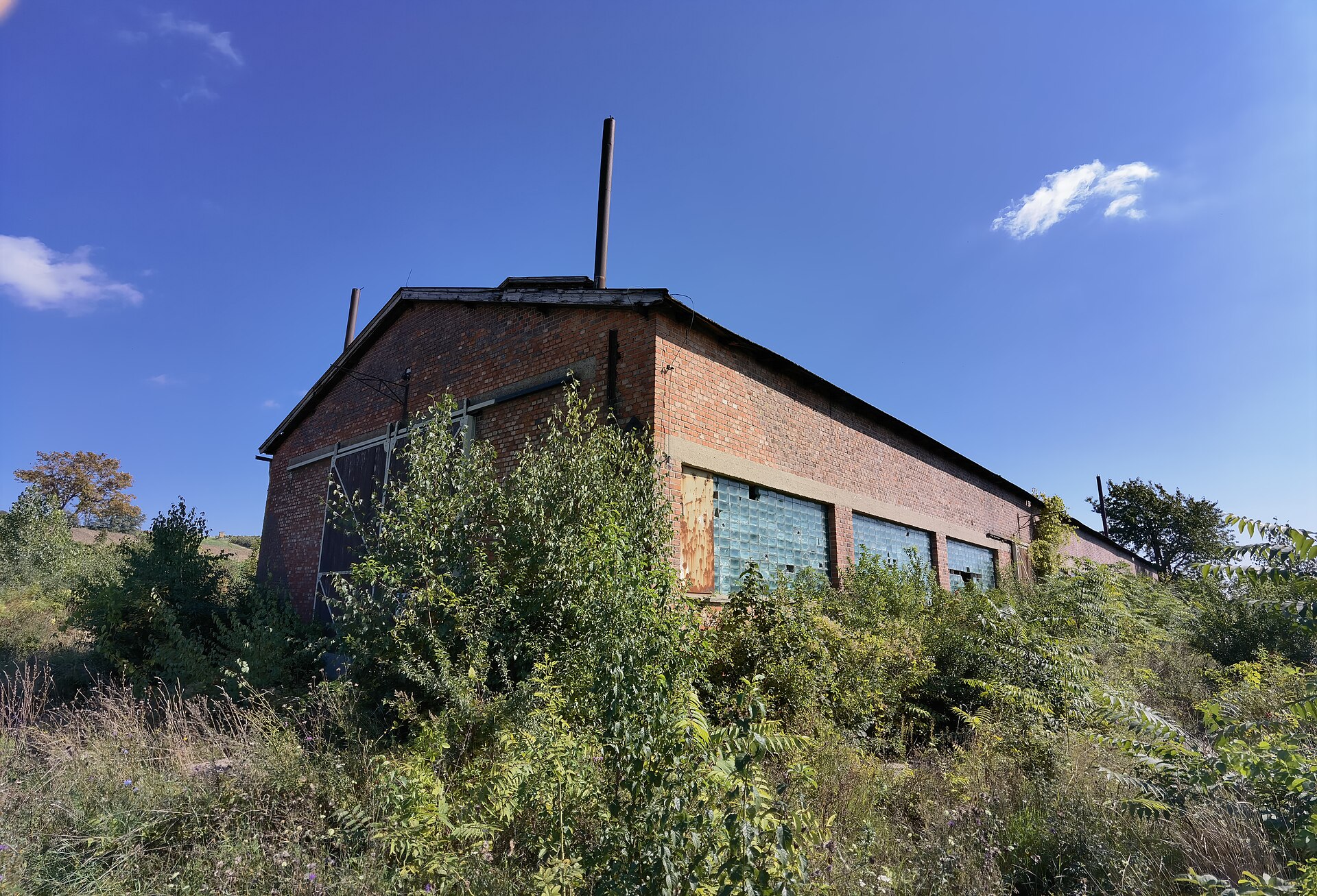 Austria, Dobermannsdorf, Viertelstraße 351, Autofriedhof, 2