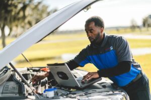 Heavy duty truck service center