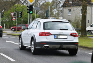 Buying repossessed cars: does the housing trick work for wheels?