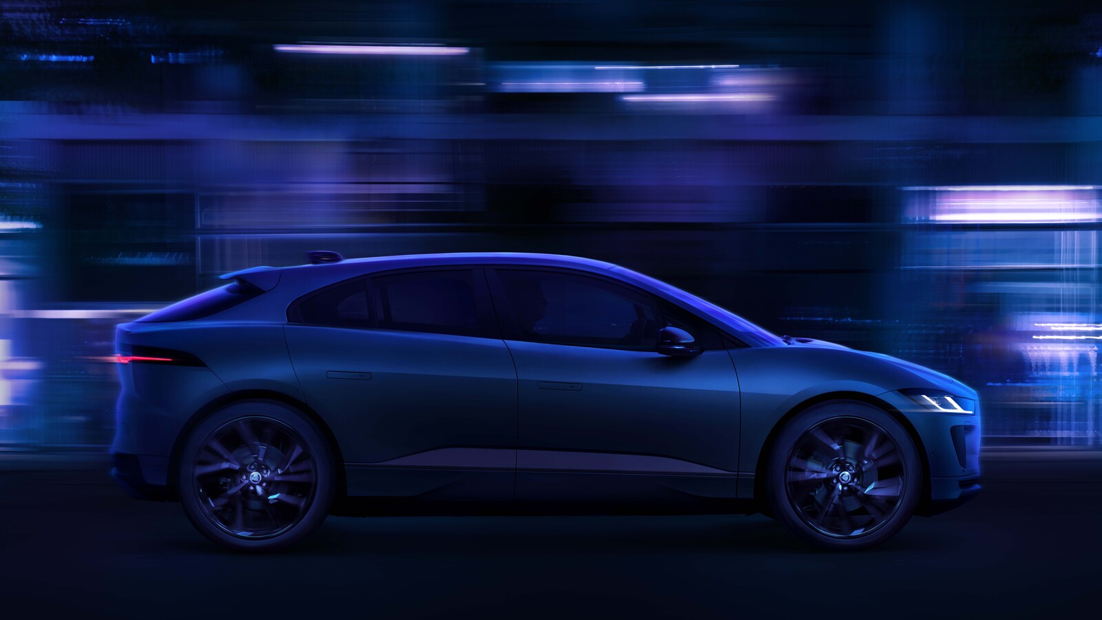 Jaguar I-Pace used guide cabin and equipment official image