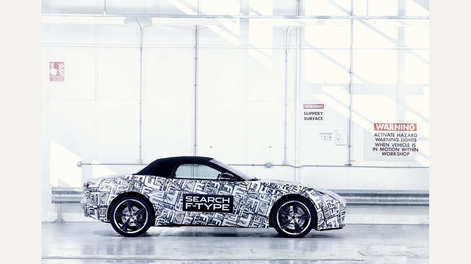 Jaguar F-Type insurance detail official image