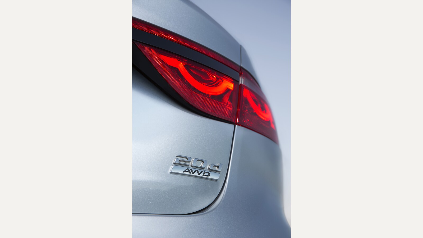 Jaguar XF X260 used guide detail official image