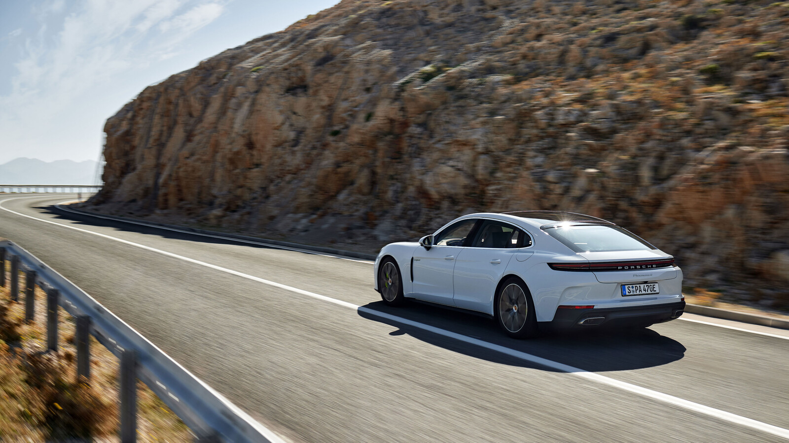 PCP vs HP Porsche Panamera front three-quarter official image