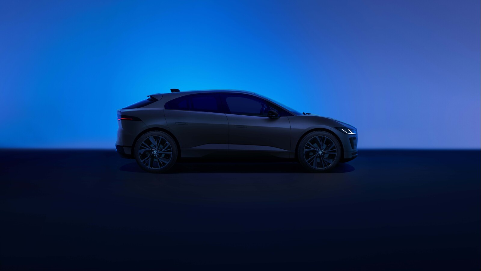 Jaguar I-Pace salary sacrifice side profile official image