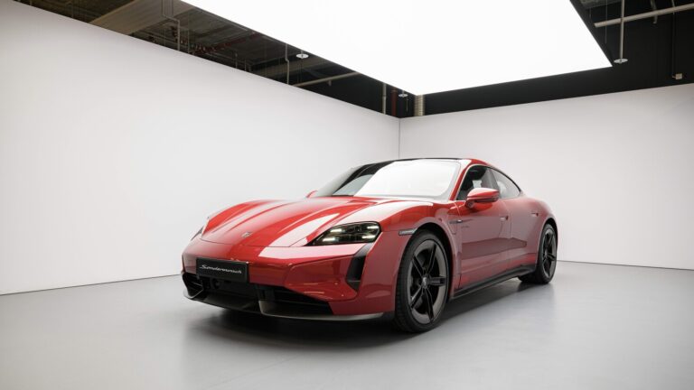 Porsche Taycan used guide official image 1