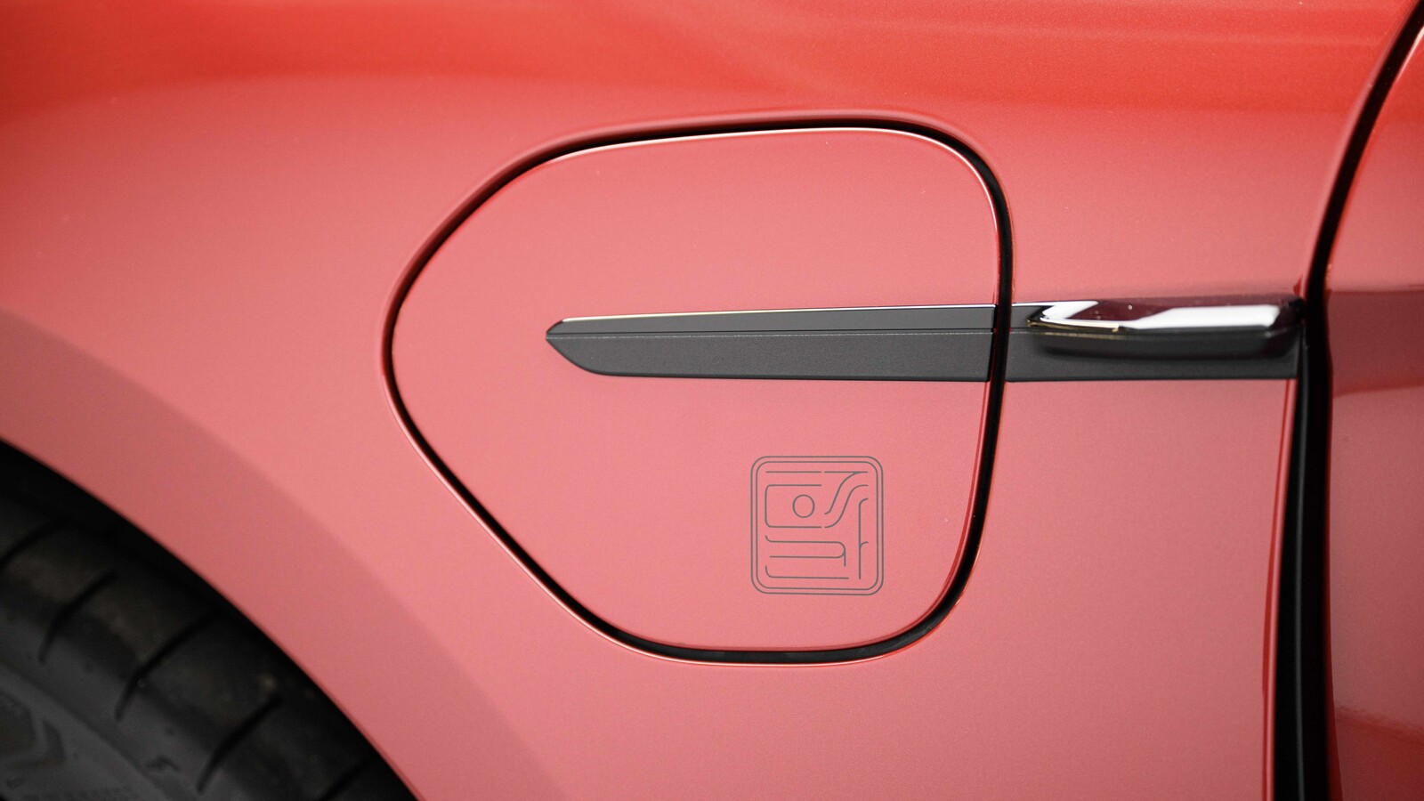 Porsche Taycan used guide front three-quarter official image