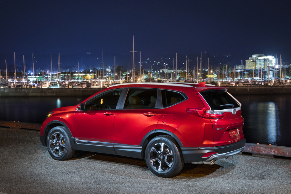 2019 Honda CR-V press photo, exterior three-quarter view