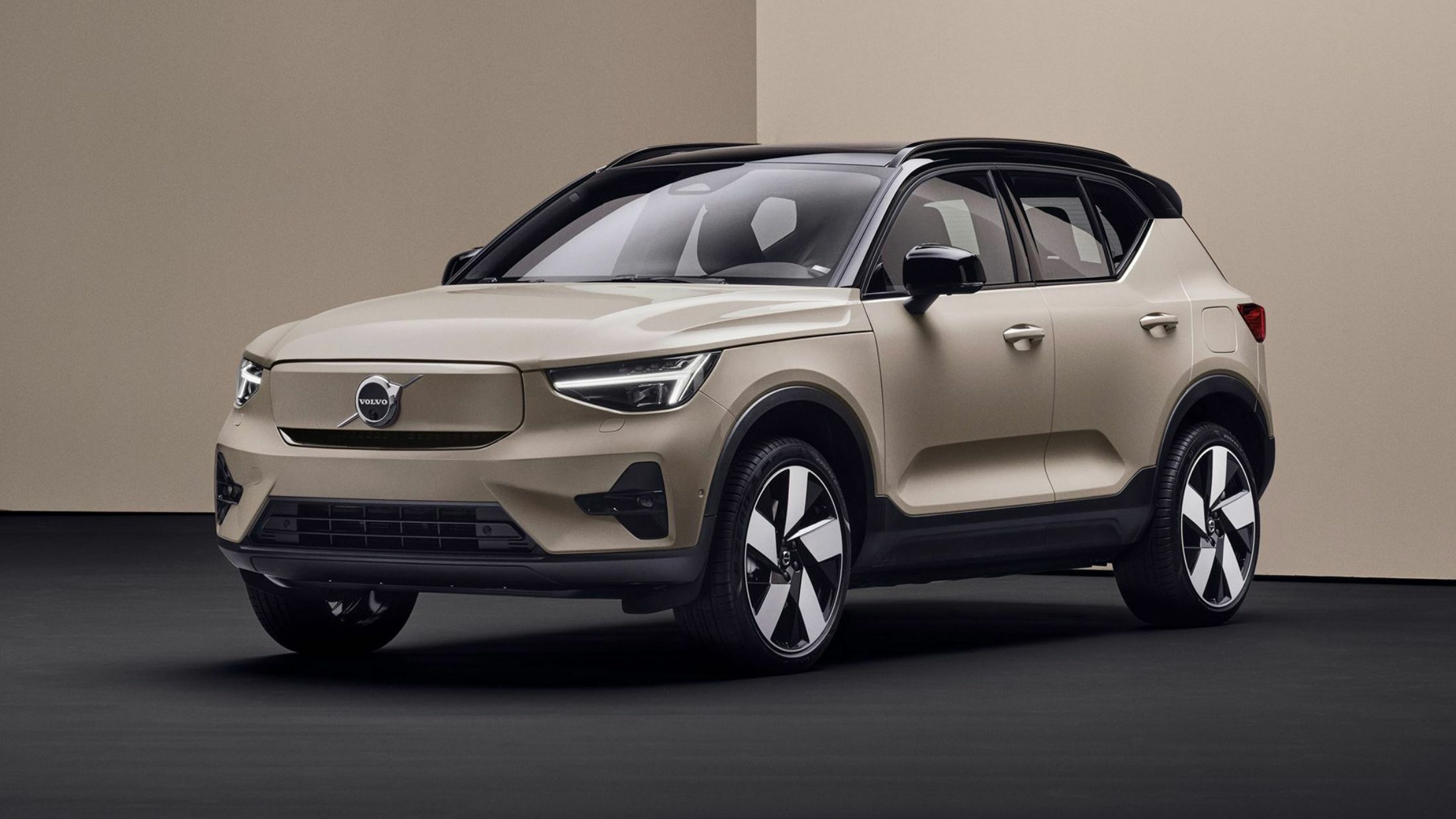 Volvo EX40 salary sacrifice: the safe, sensible premium electric SUV for payroll