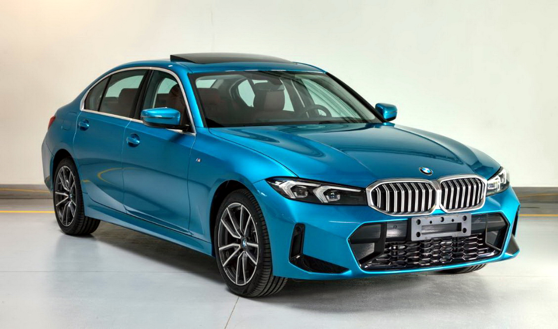 BMW 3 Series G20 interior and iDrive screen, a used buyer check point