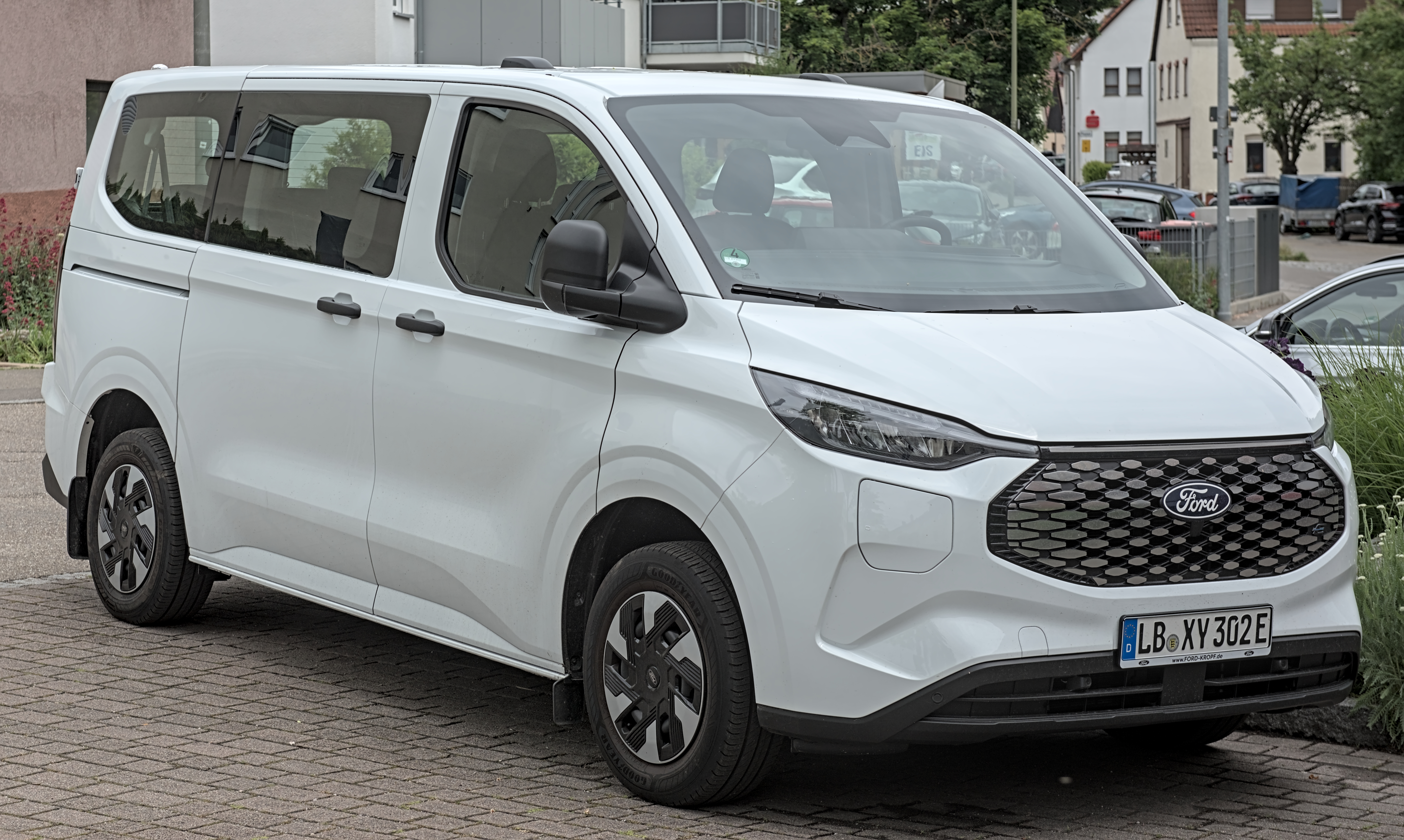 Ford E-Transit Custom electric van representing 3501 to 4250 kg class moving to standard Class 7 MOT in 2026