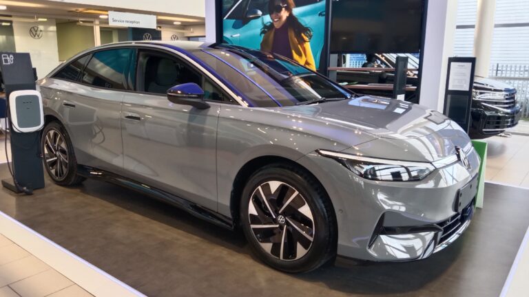 Volkswagen ID.7 77kWh Pro BEV at launch, Stellantis Volkswagen EU 2035 emissions debate