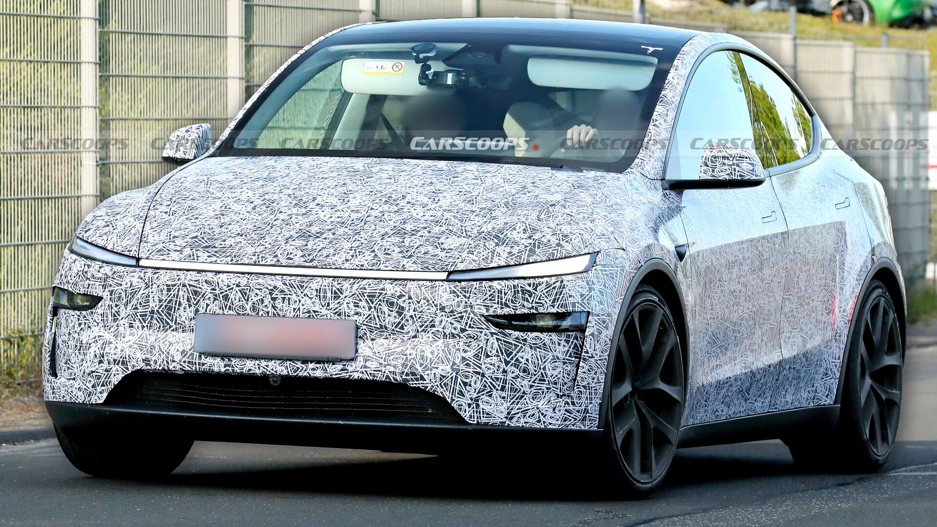 Tesla Model Y Long Range charging UK sal-sac 2026