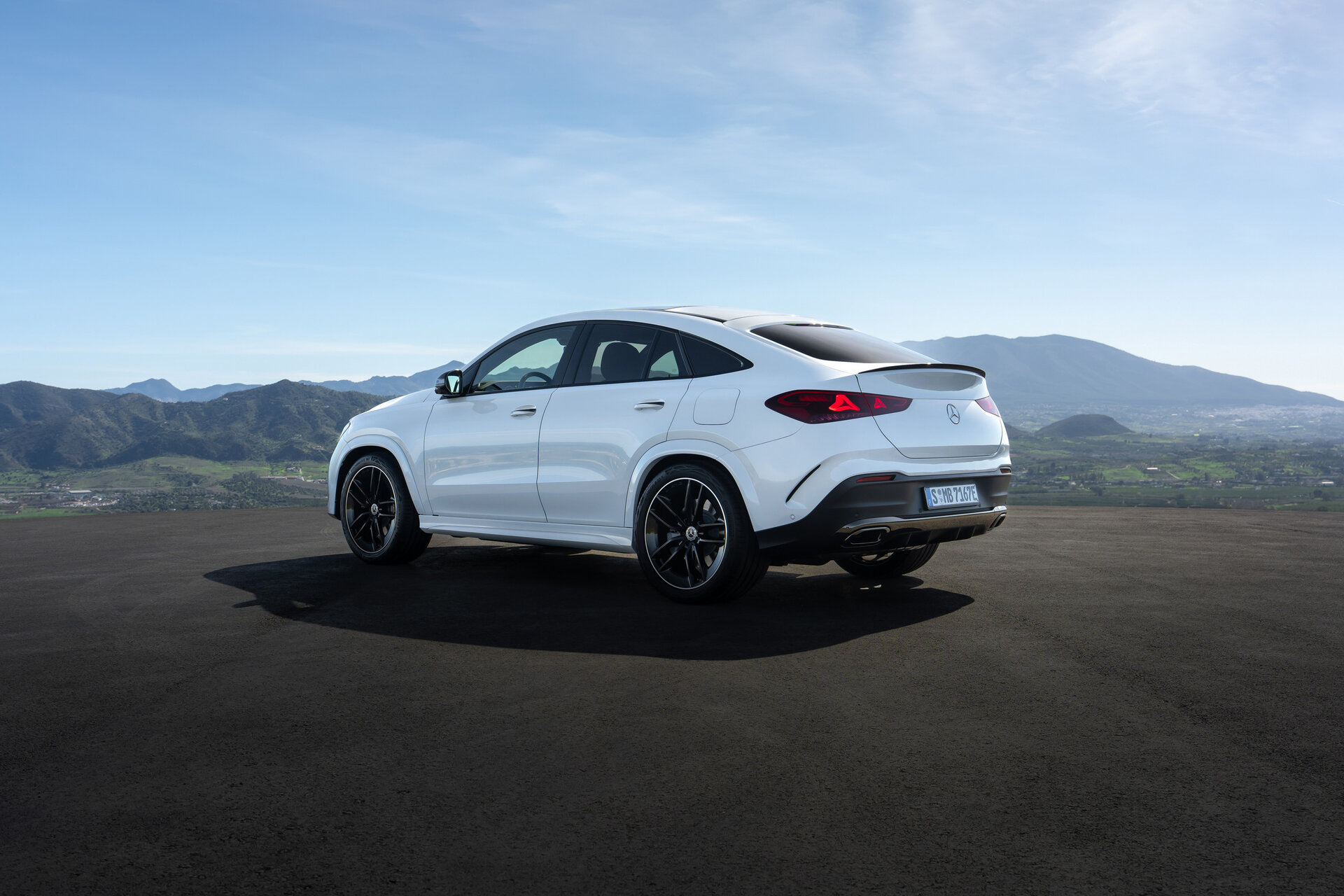 Mercedes GLE rear three quarter view