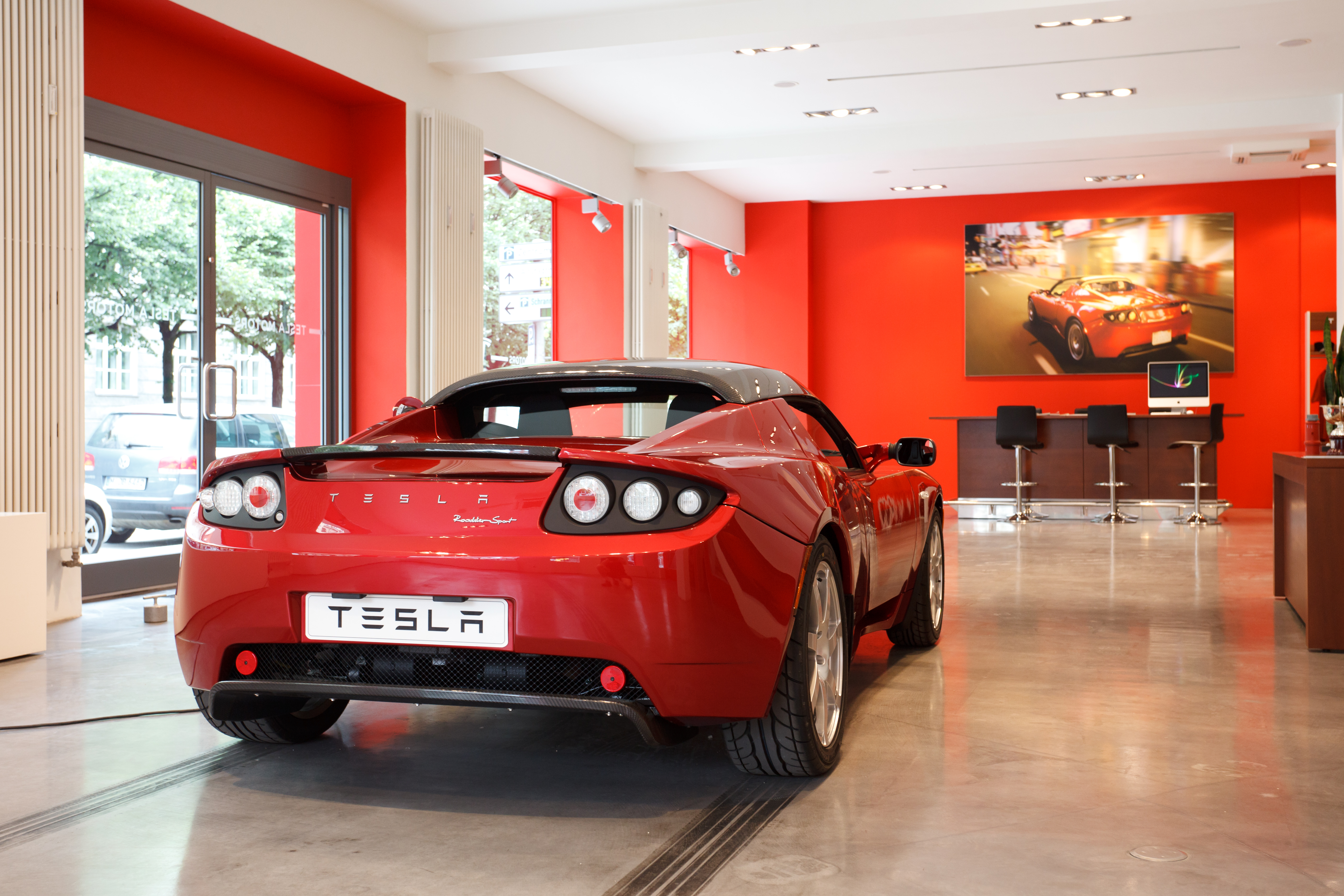 Tesla store Munich relevant to Tesla Model Y Juniper refresh European pricing