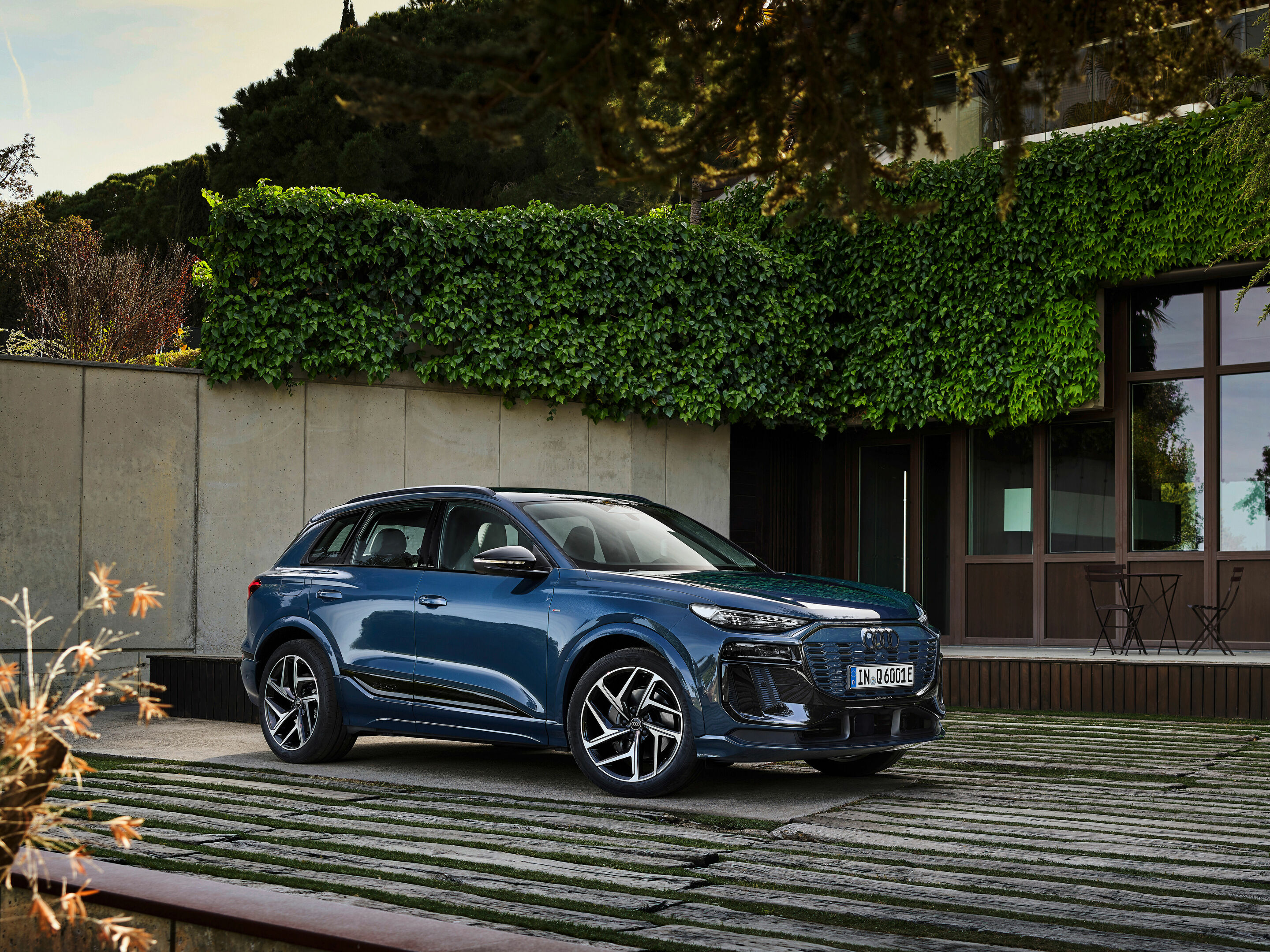 Audi Q6 e-tron, a car that sits in high insurance groups 44 to 50