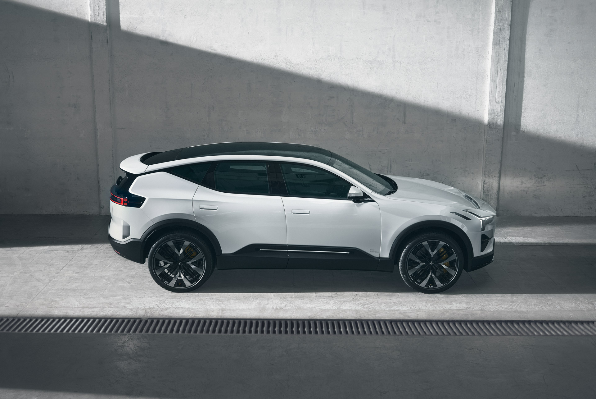 Polestar 3 premium EV, illustrating step-back no-claims discount rules on a costly policy