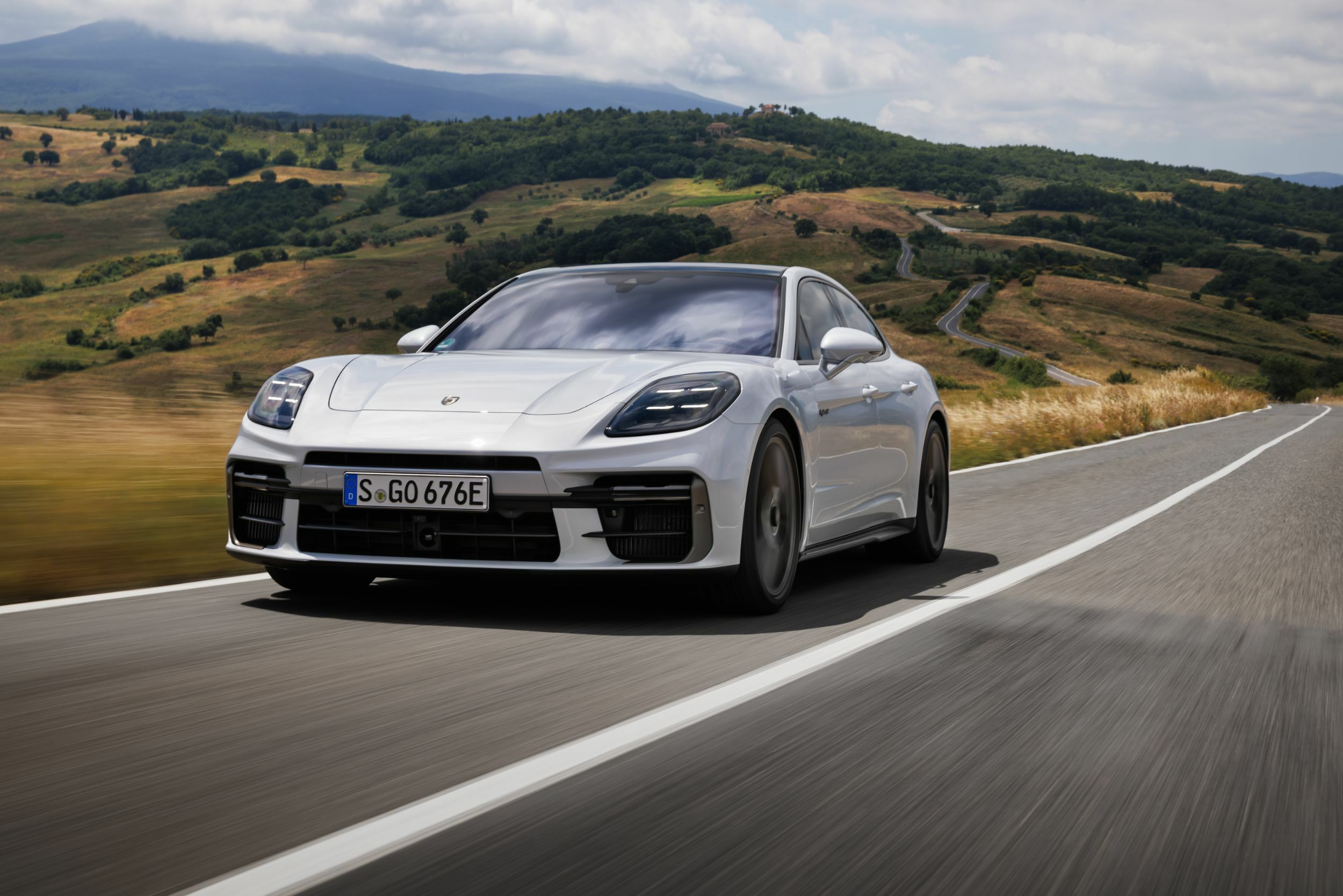 Porsche Panamera, the flagship behind the Porsche Panamera depreciation question
