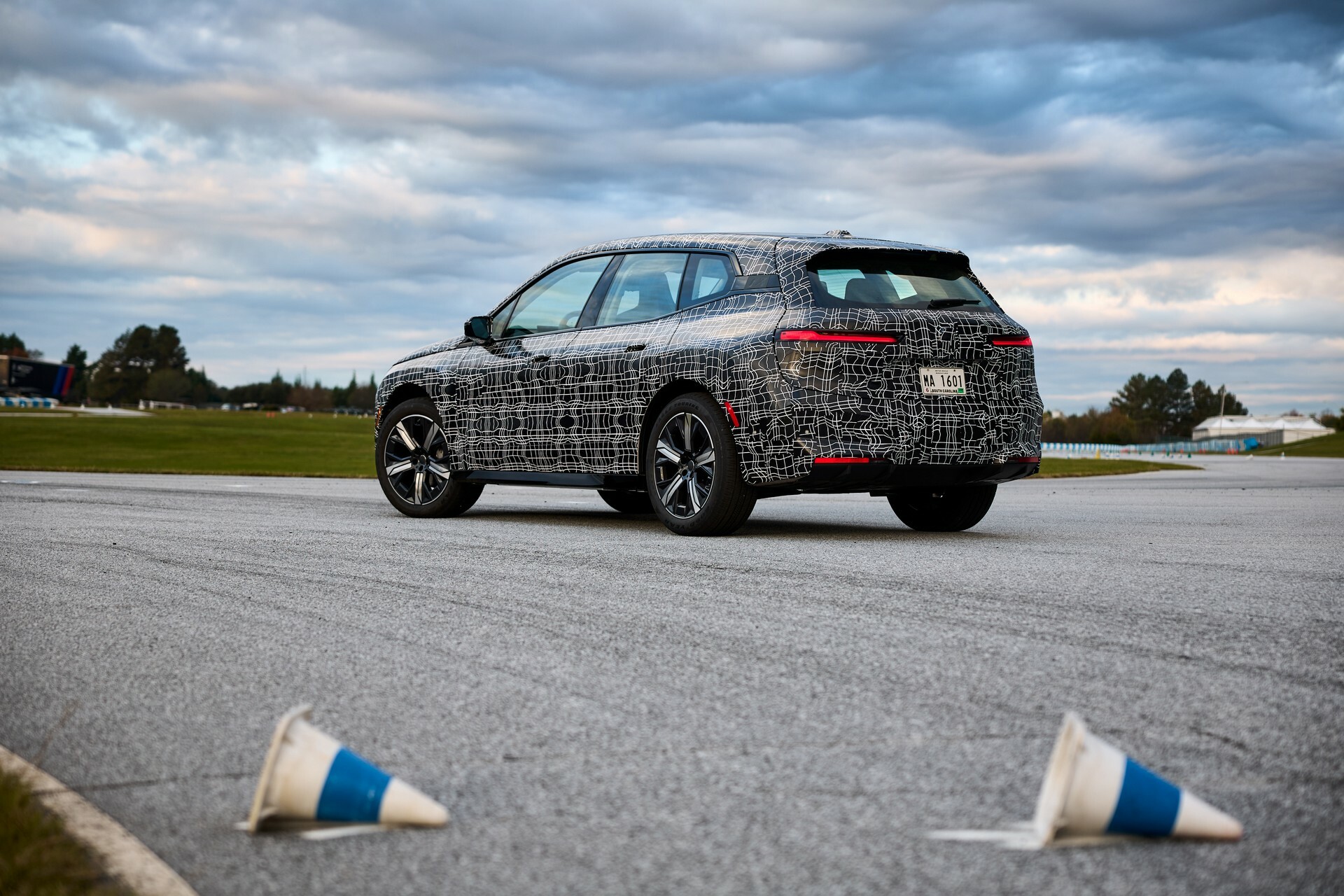 Premium electric SUV charging, illustrating how a salary sacrifice EV interacts with the personal allowance taper