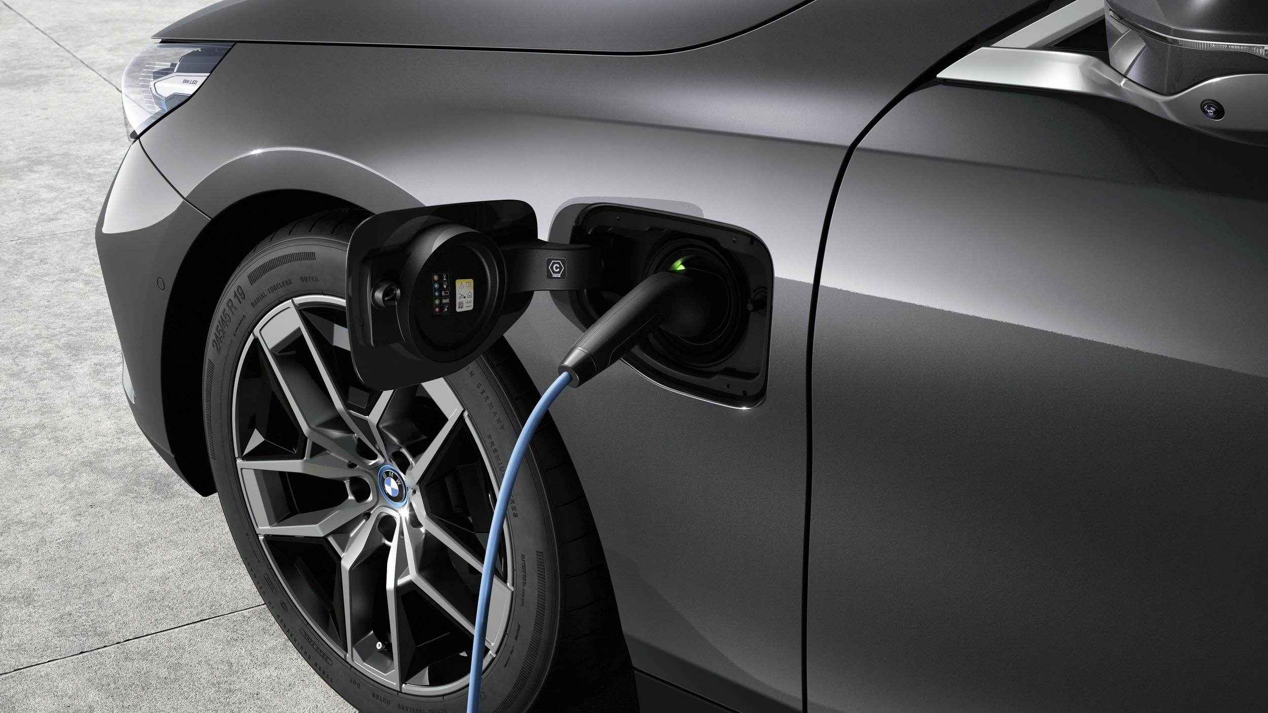 BMW plug-in hybrid charging, illustrating modern UK car finance and the FCA motor finance redress backdrop