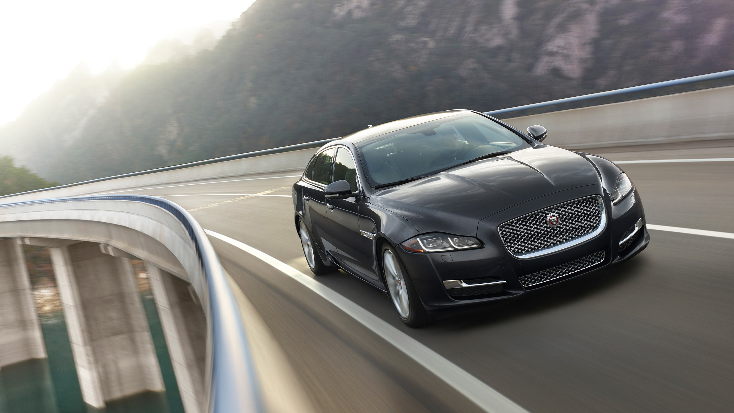 Jaguar XJ X351 buyer's guide saloon front three-quarter