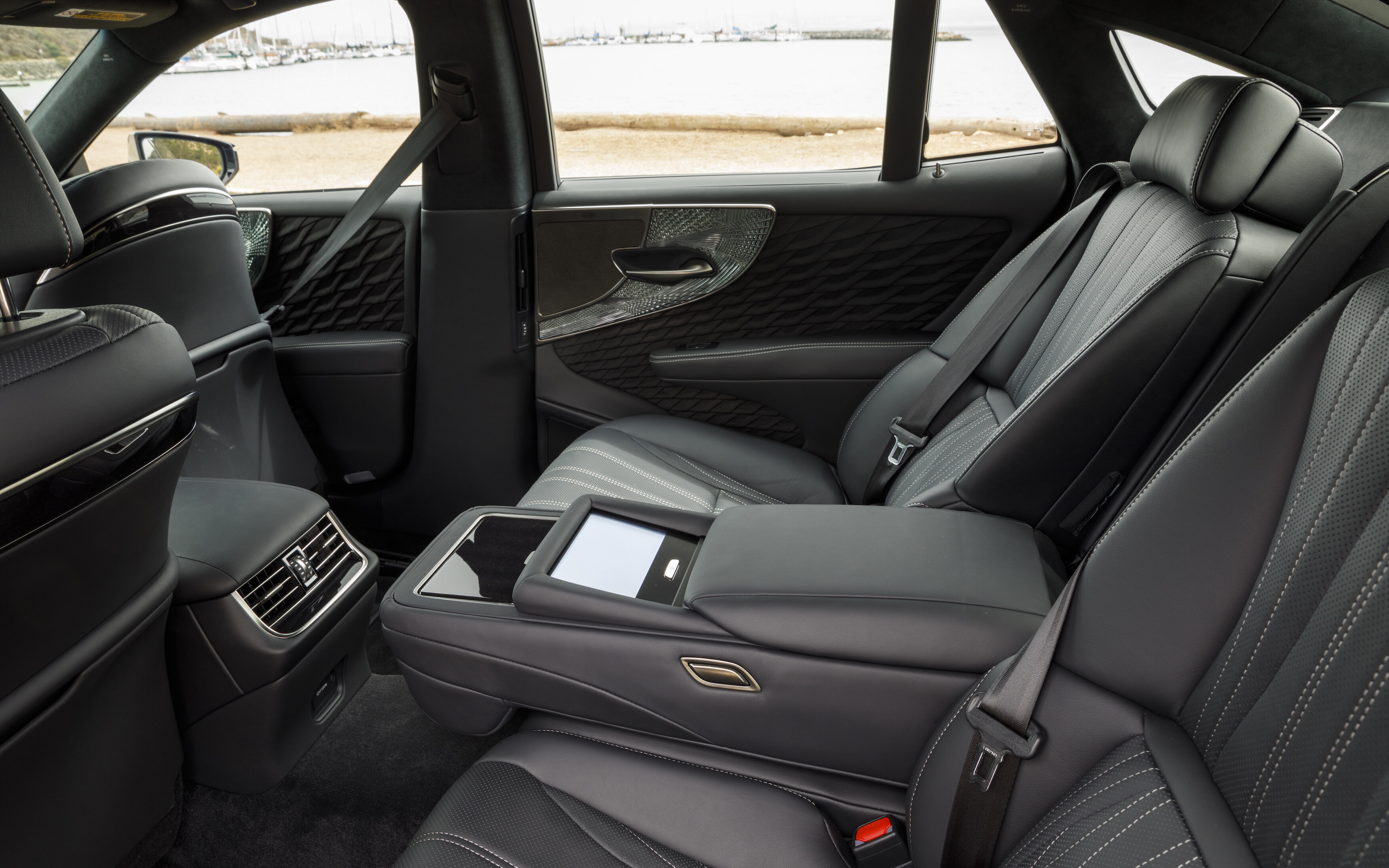 Lexus LS 500h used rear seats showing the limousine cabin space