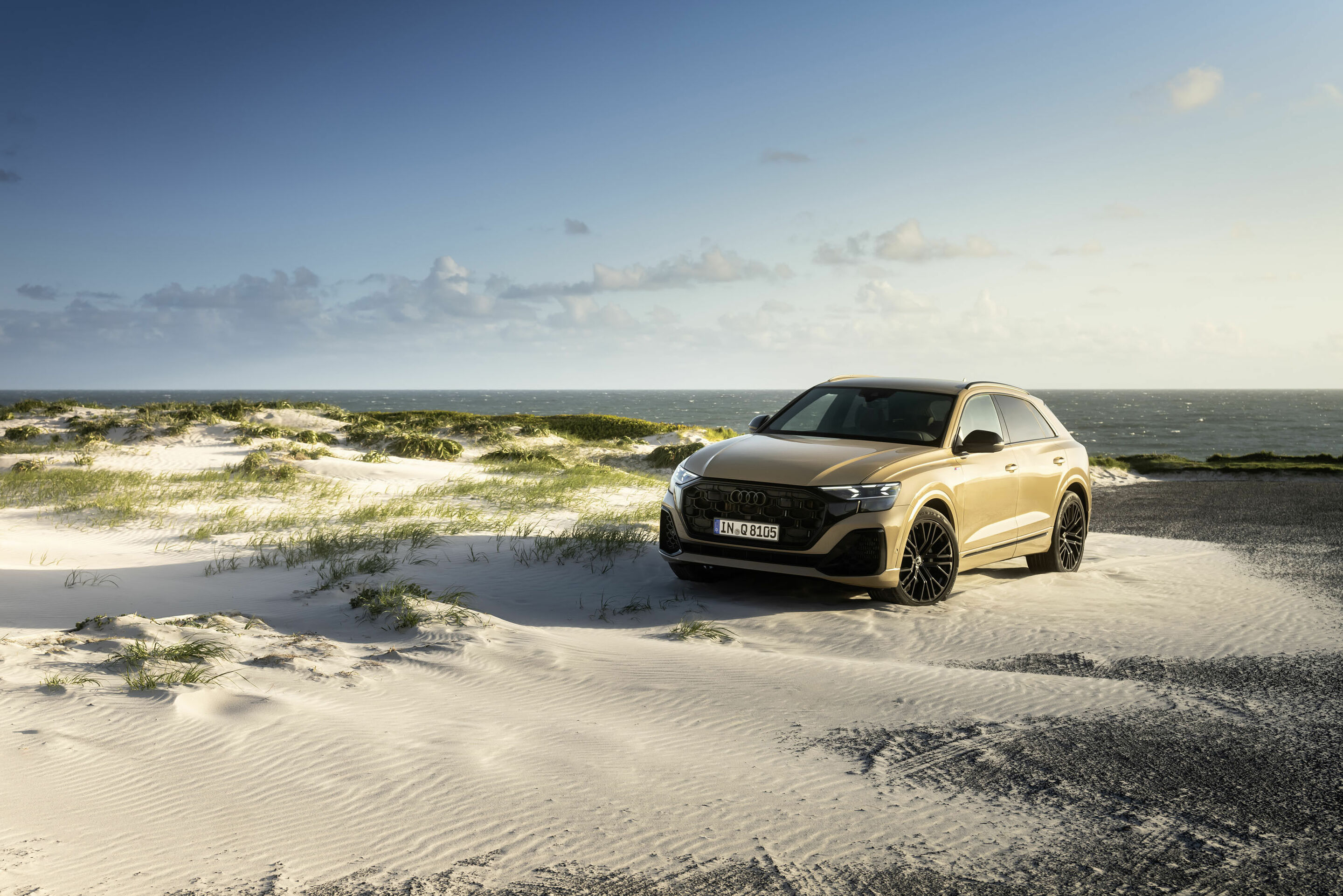 Audi Q8 SUV, premium car finance deposit example