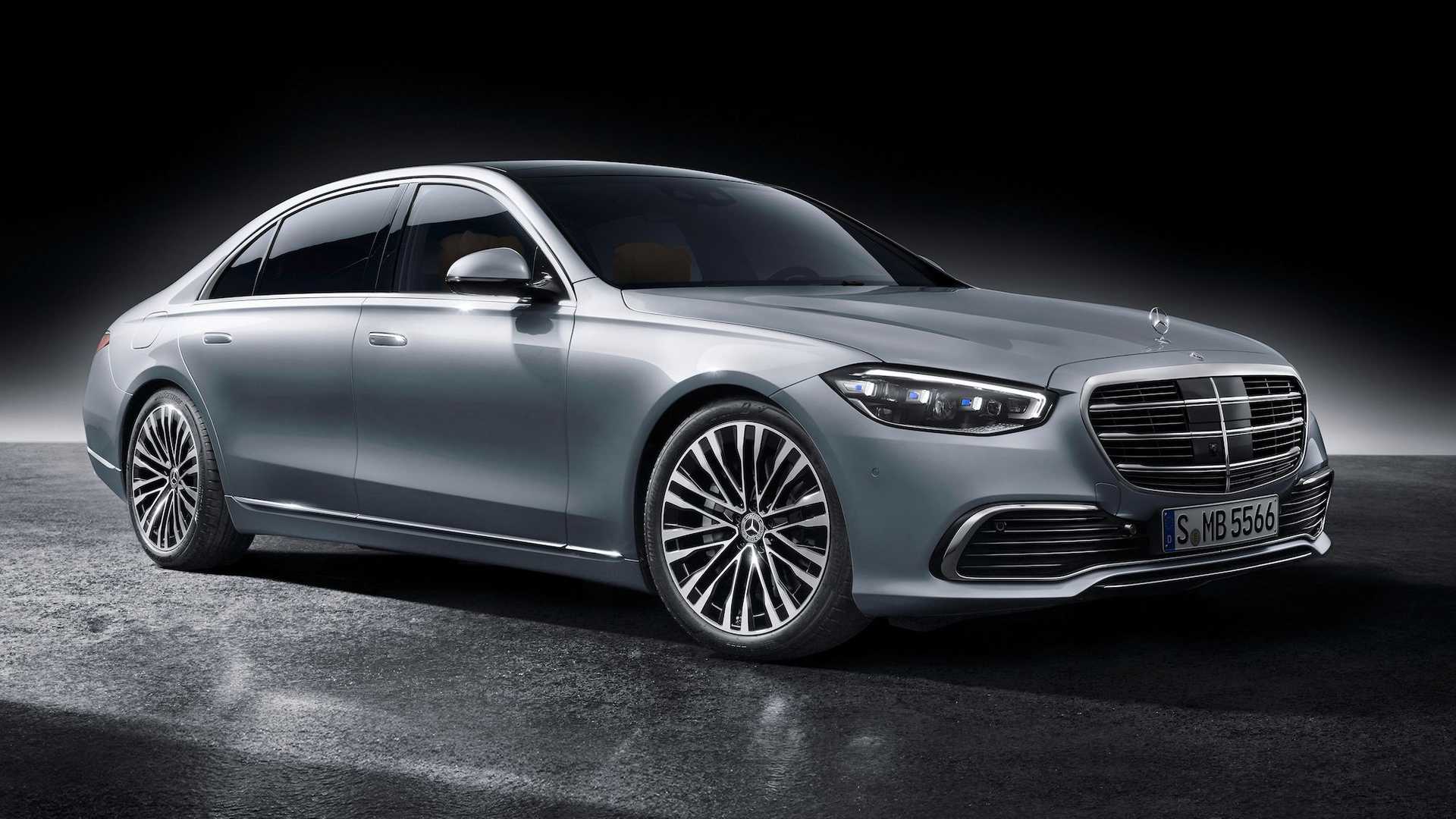 Mercedes S-Class W223 used front three-quarter studio shot