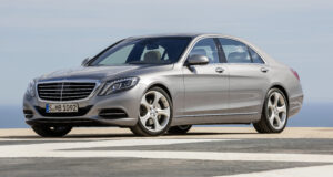 Mercedes S-Class W222 used buyer's guide, silver saloon front three-quarter