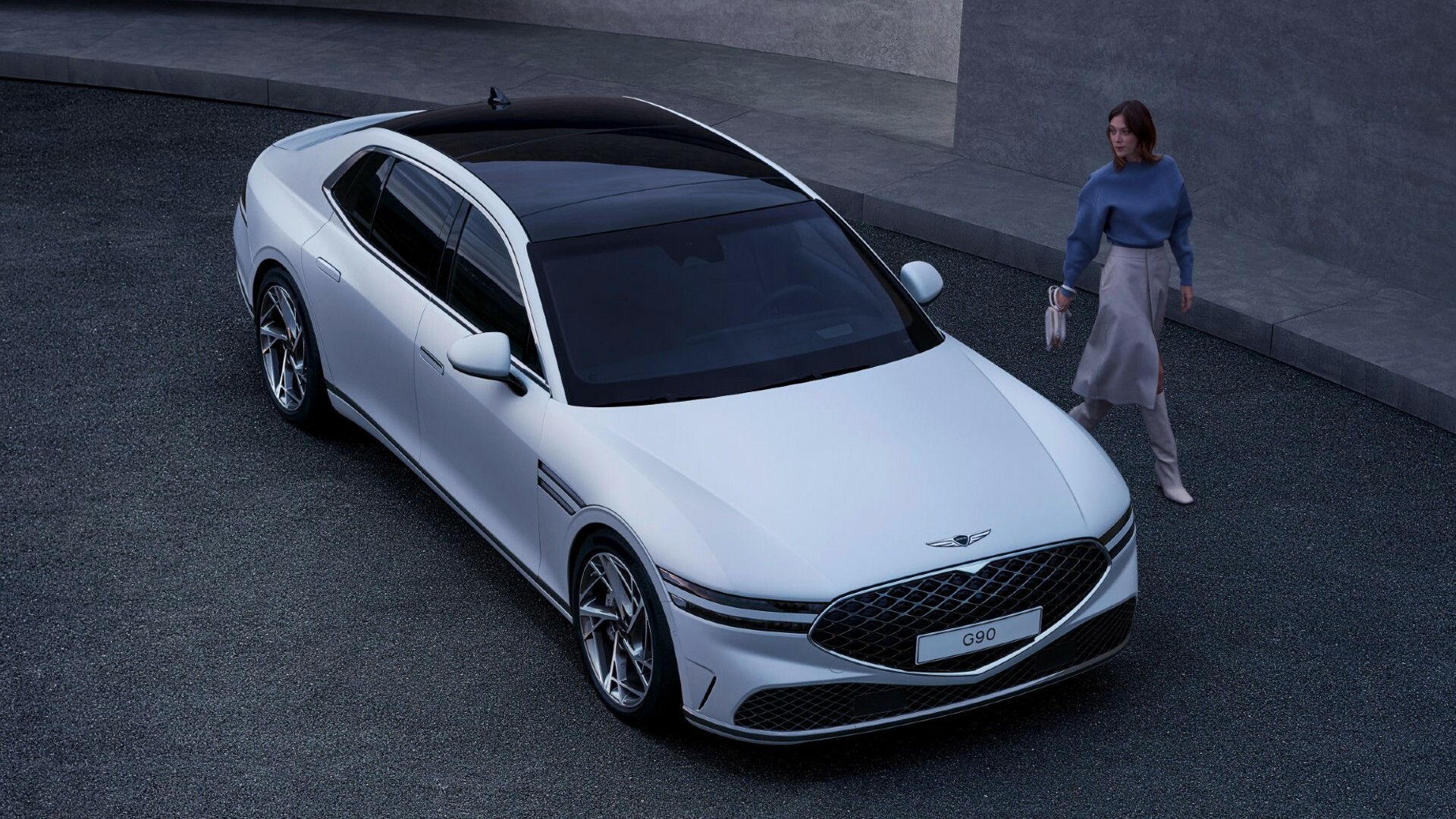 Luxury saloon shown to illustrate when agreed value car insurance is worth the extra premium
