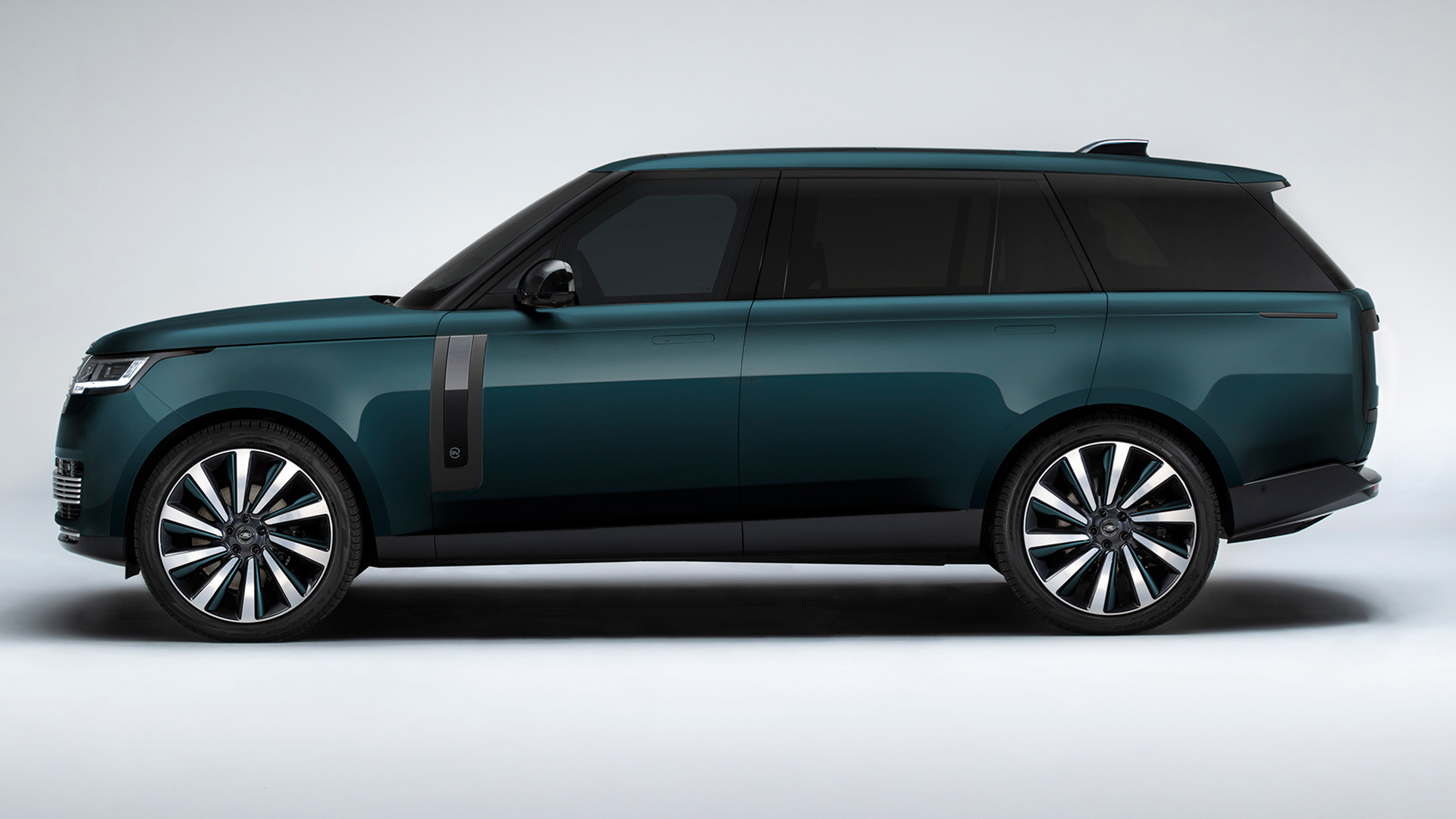 Range Rover SV premium SUV, betterment and labour-rate cover on a used JLR aftermarket warranty