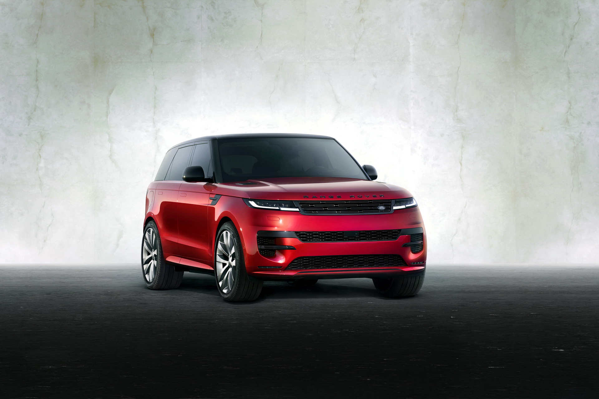 Range Rover Sport L461 front three-quarter, the approved used target car