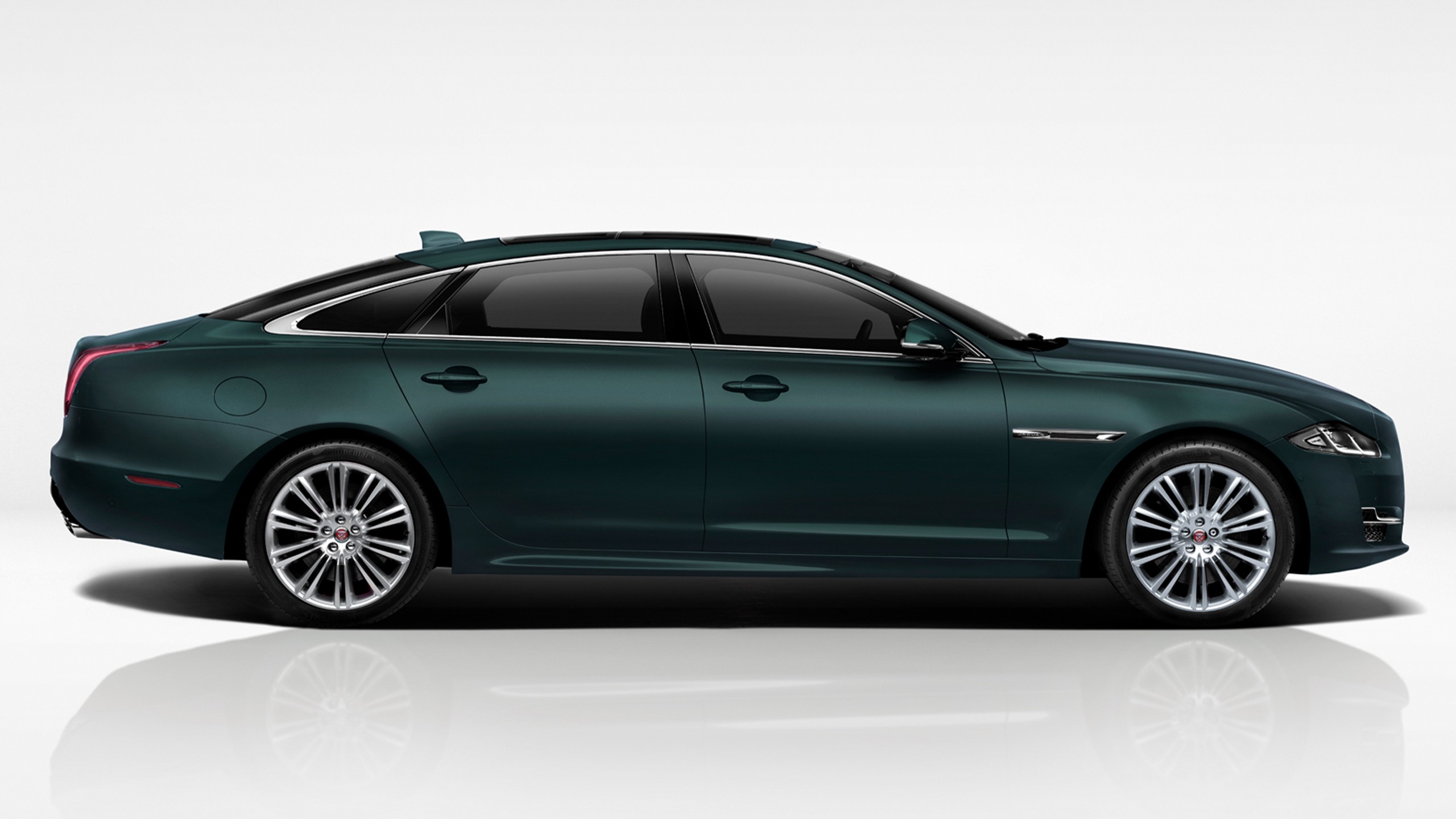 Jaguar XJ X351 long wheelbase side profile in racing green