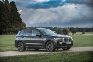 BMW X3 G01 LCI 2021 facelift M40i side profile