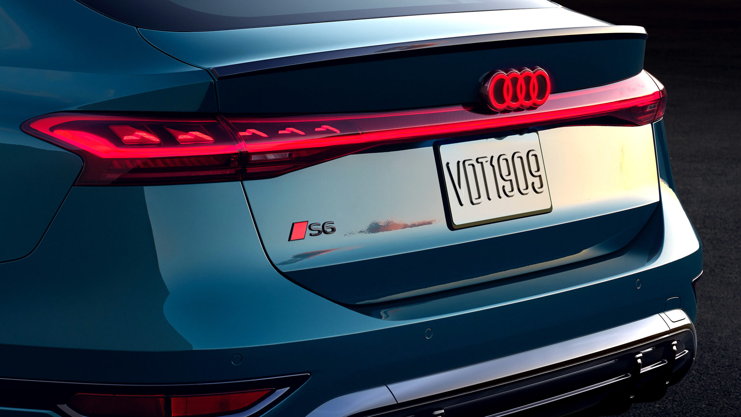 Audi approved used warranty badge detail on an Audi S6 Sportback e-tron