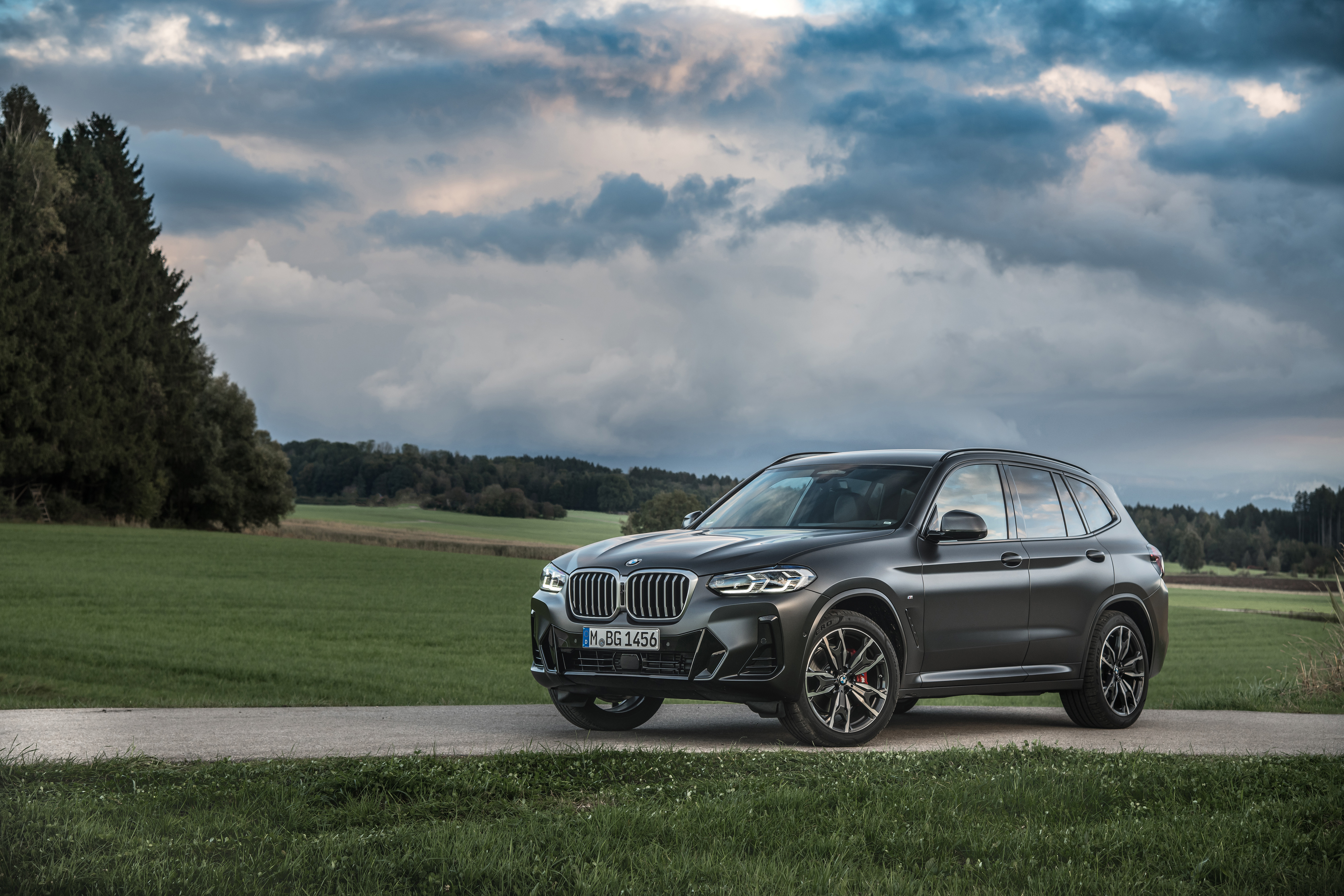 BMW X3 G01 LCI 2021 facelift M40i front three-quarter