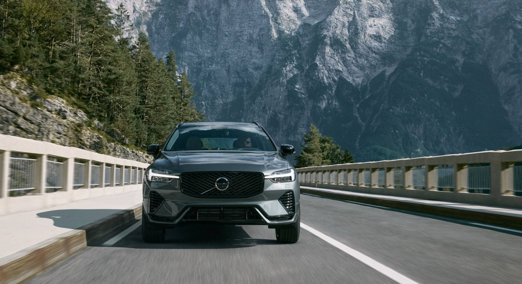Volvo XC60 front-end press photo, illustrating early settlement car finance on a premium SUV