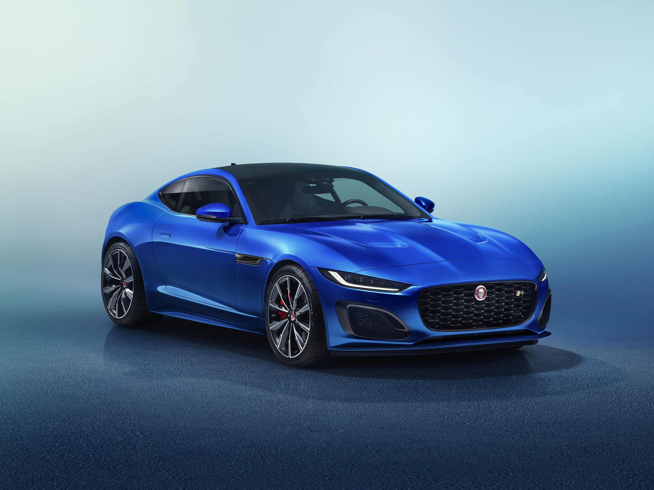 Jaguar F-Type 2020 facelift studio exterior velocity blue