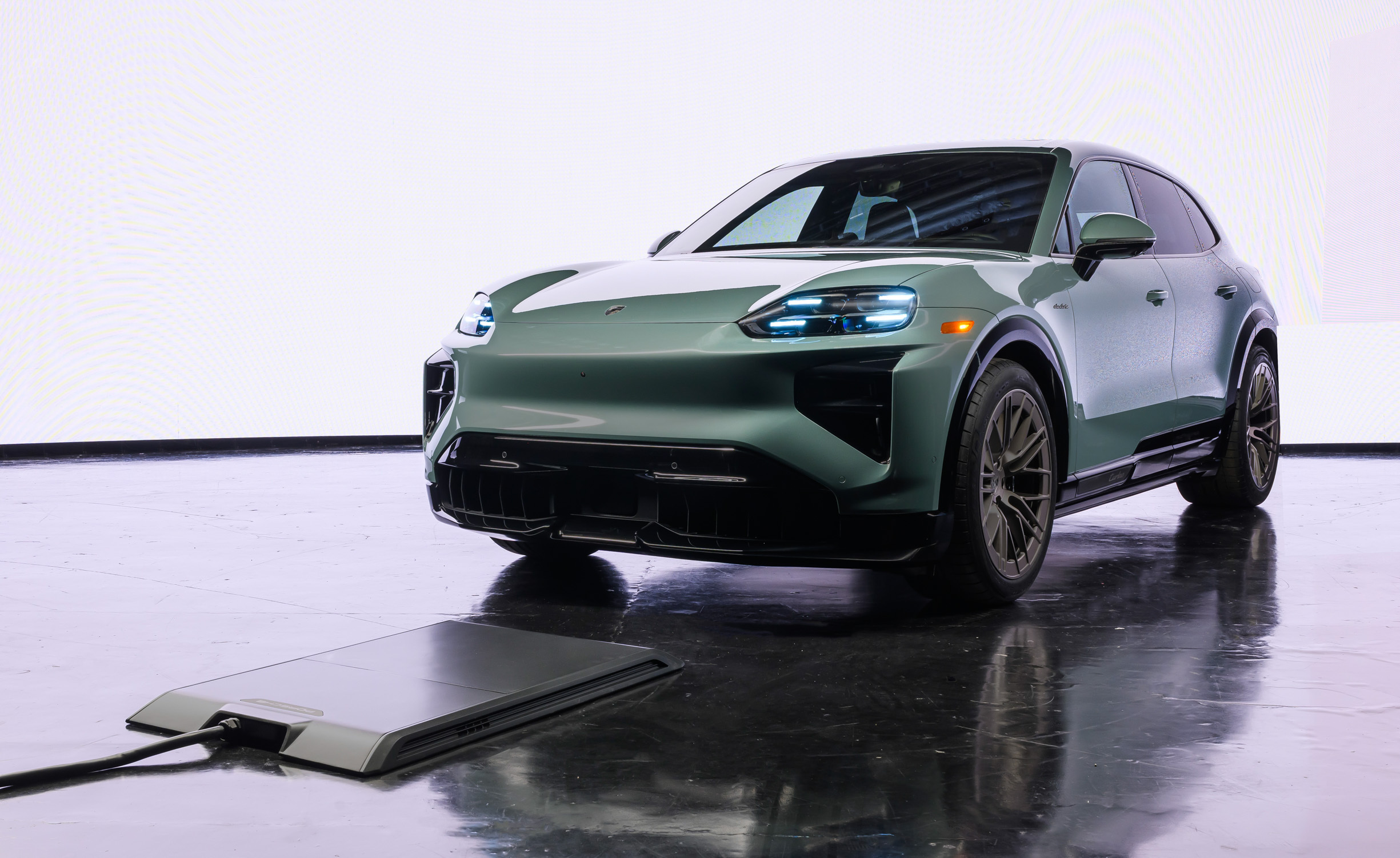 Porsche Cayenne, a premium car where approved repairer networks decide the quality of a high-value car insurance claim