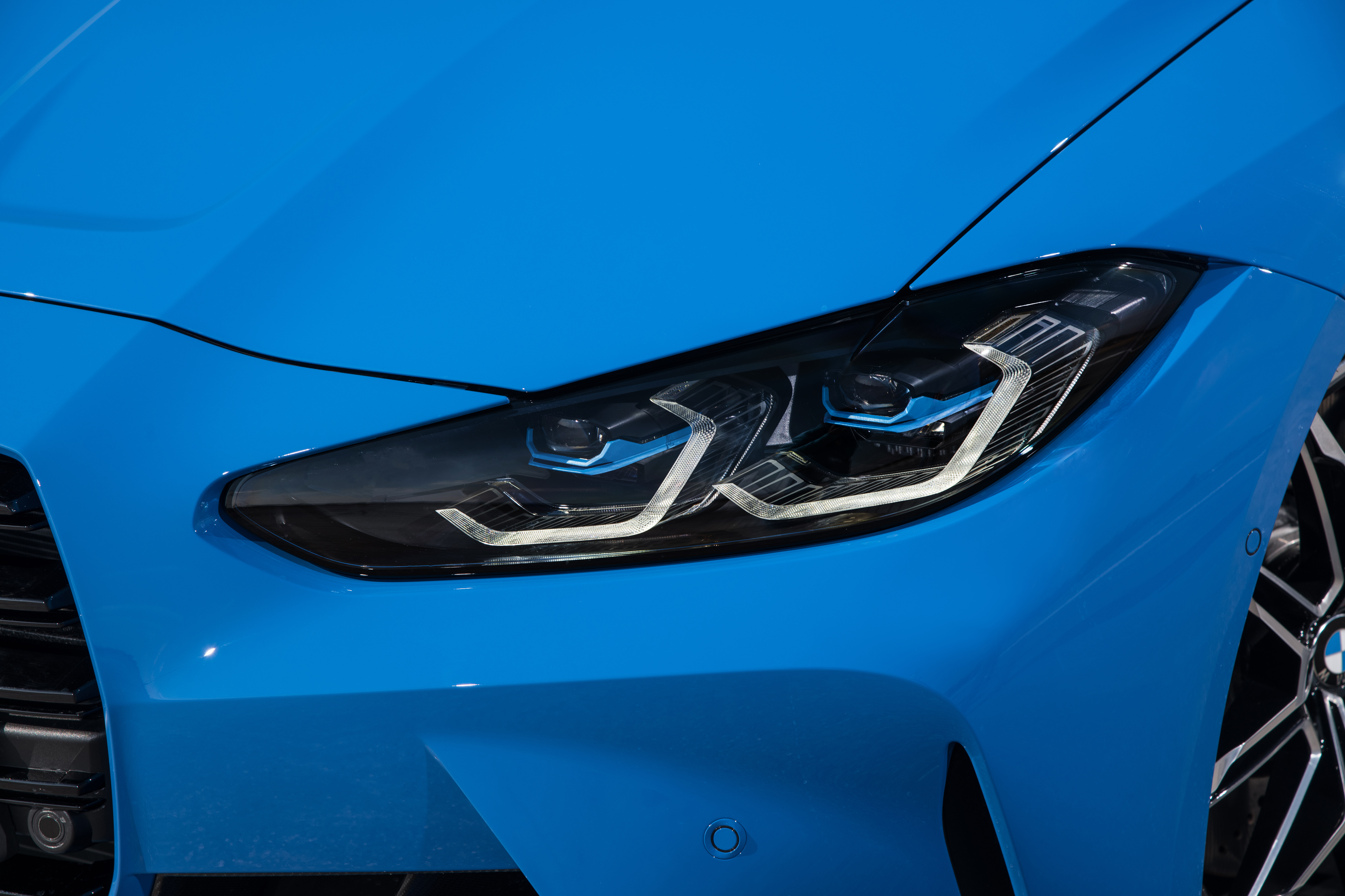 BMW M4 G82 Adaptive LED headlight and front design detail