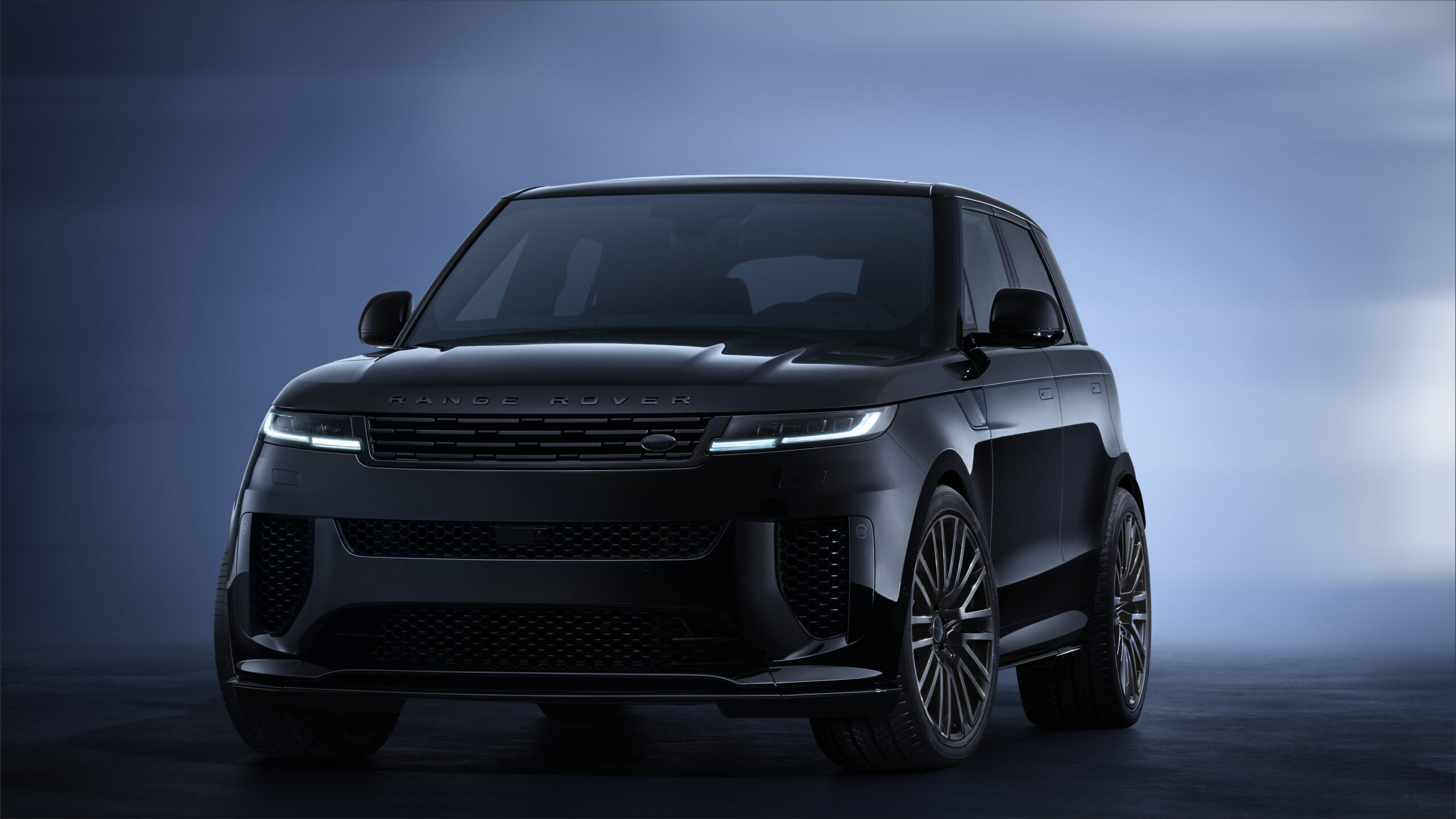 Range Rover Sport SV in black, a premium car facing a PCP refinance decision at end of term
