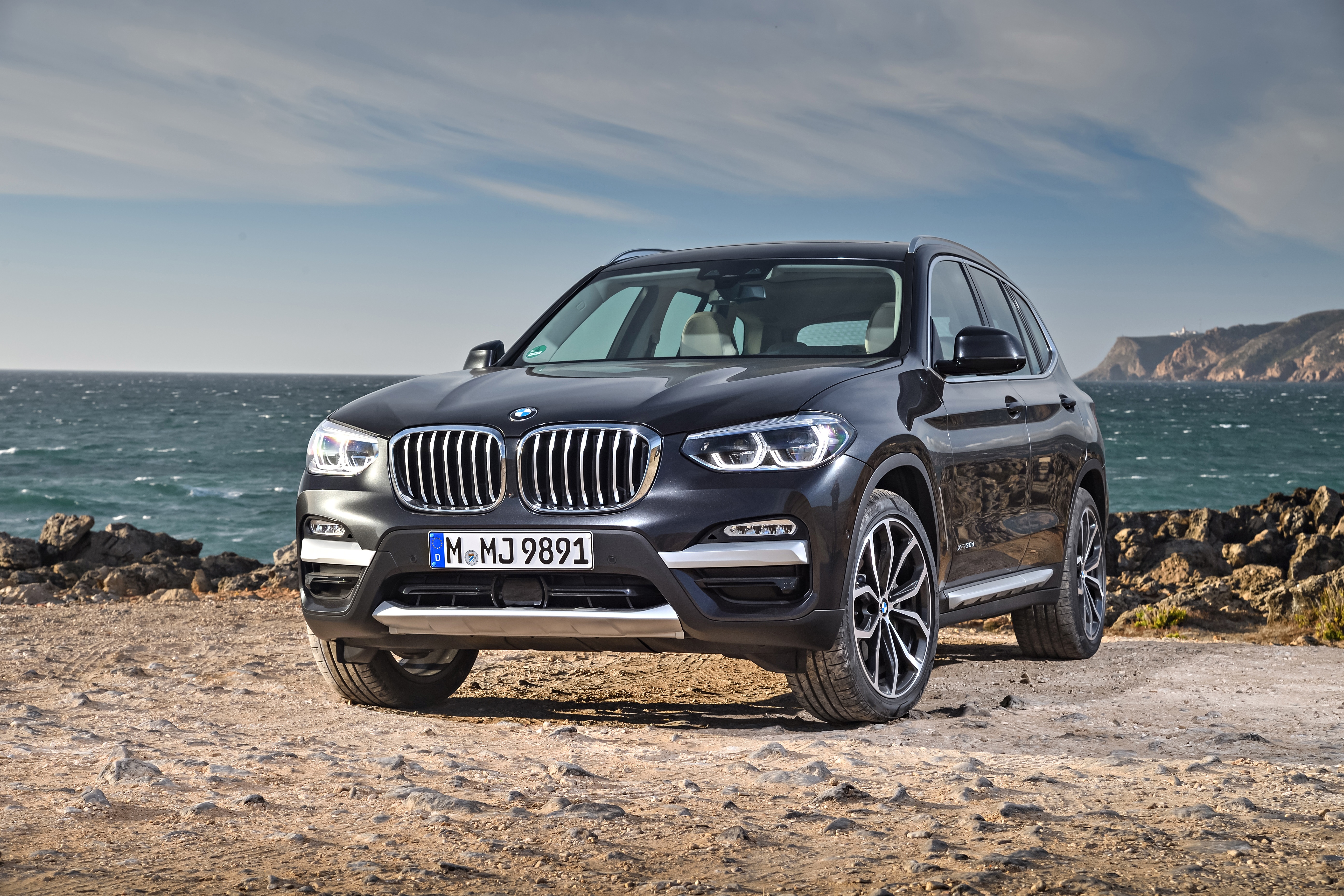BMW X3 G01 used buyer's guide xLine front three-quarter