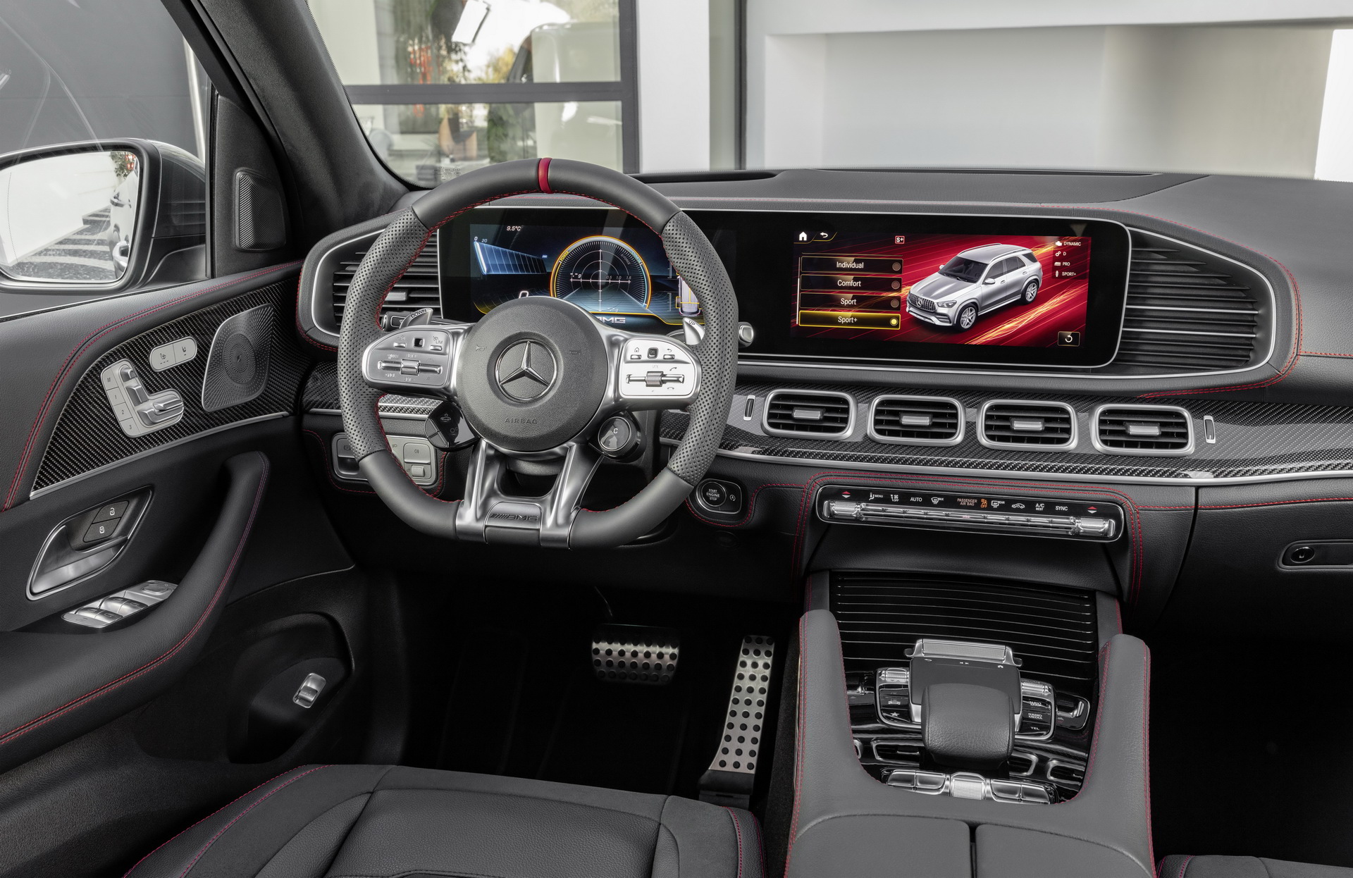 Mercedes GLE Coupe cabin MBUX twin screens and steering wheel