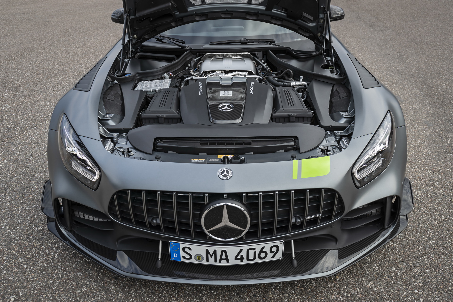 Mercedes-AMG GT M178 4.0-litre twin-turbo V8 engine bay