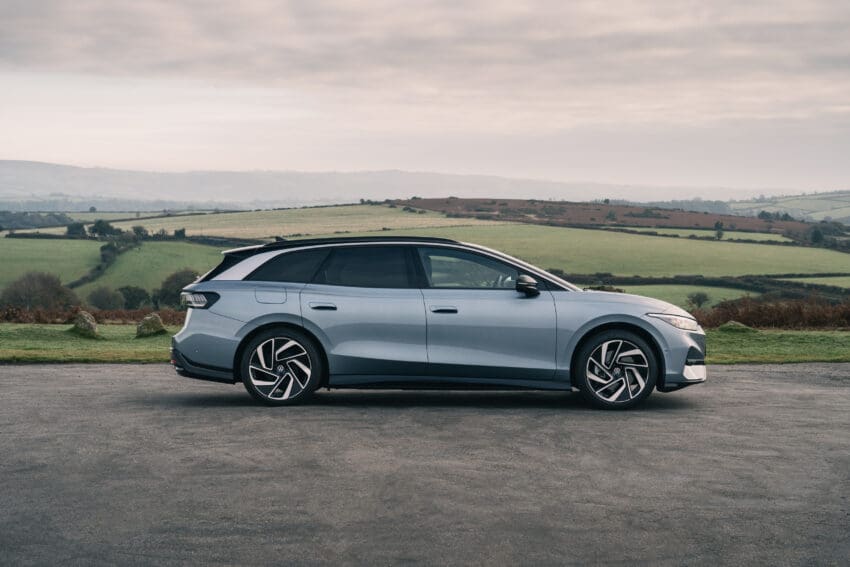 VW ID.7 Tourer UK 2026 review: the electric estate that out-boots a BMW i5