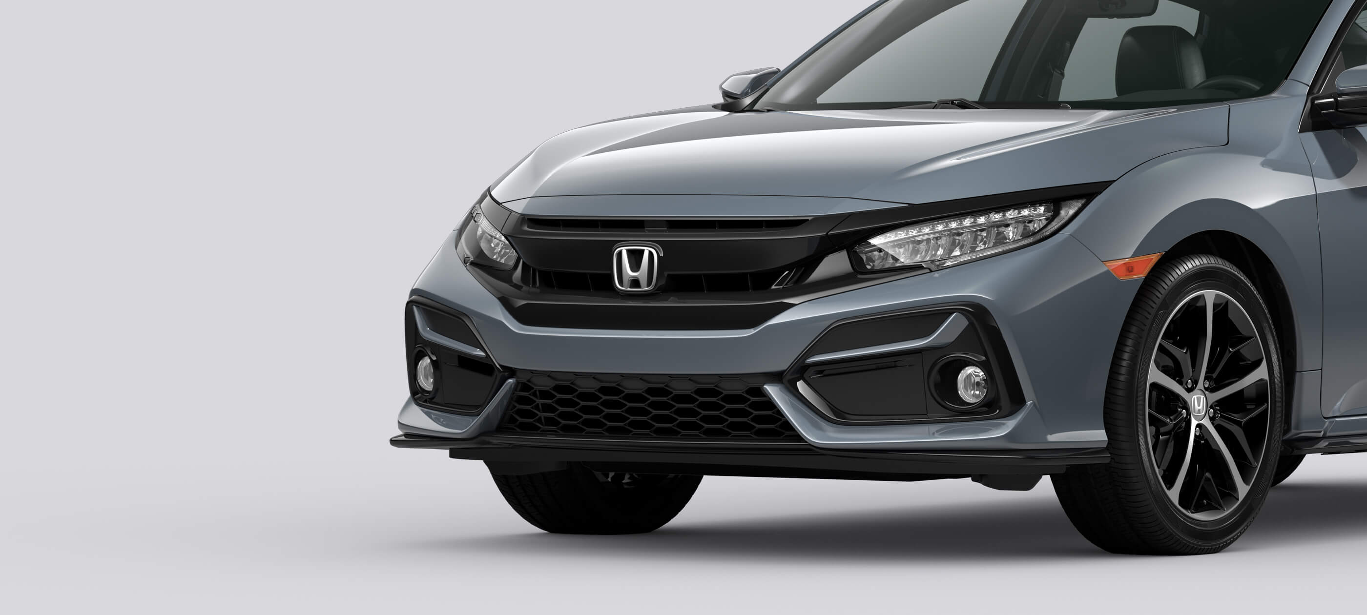 Honda Civic recall: front and alloy wheel of the 2017 to 2021 5 Door hatchback