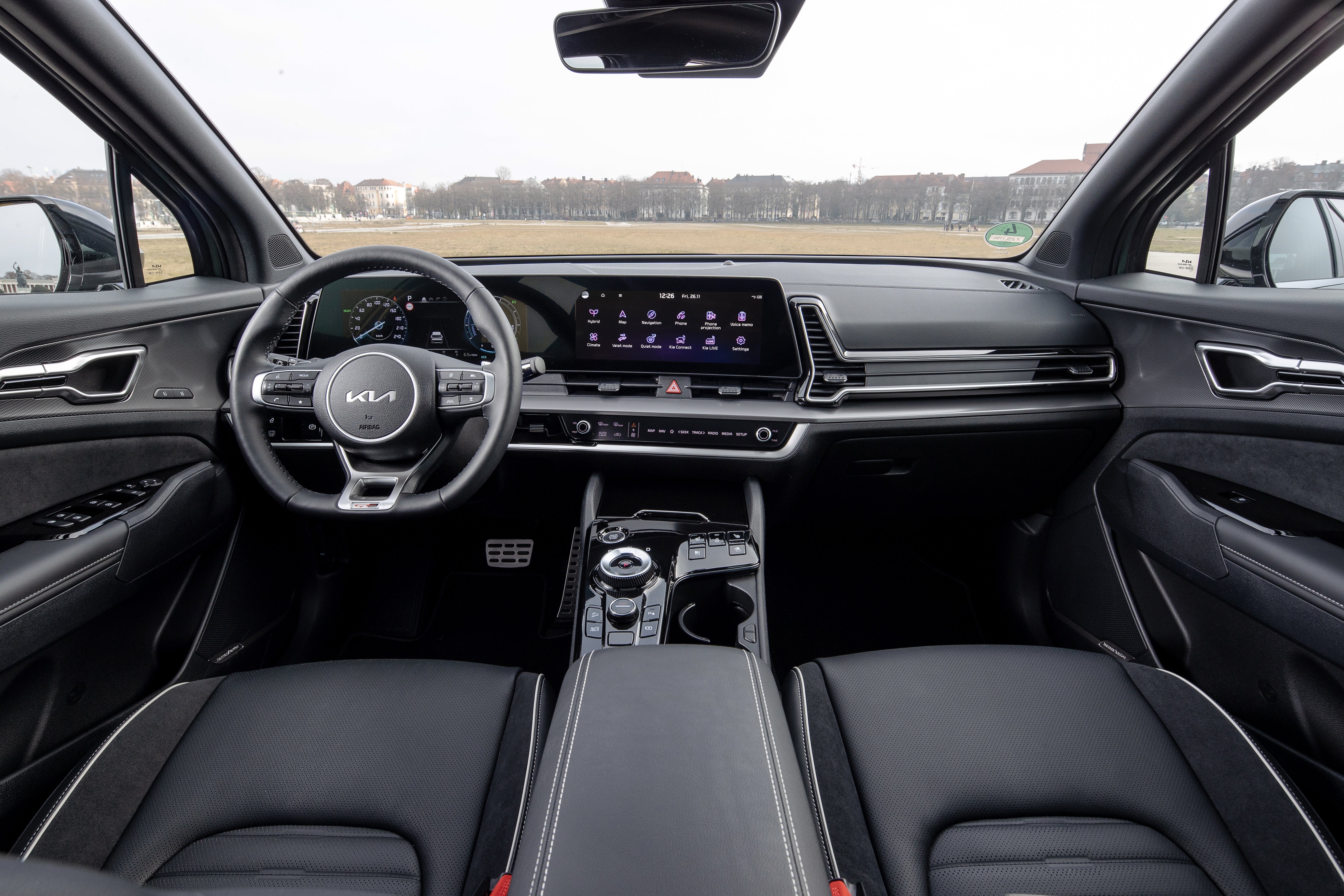 Kia Sportage Hybrid GT-Line S interior and dashboard