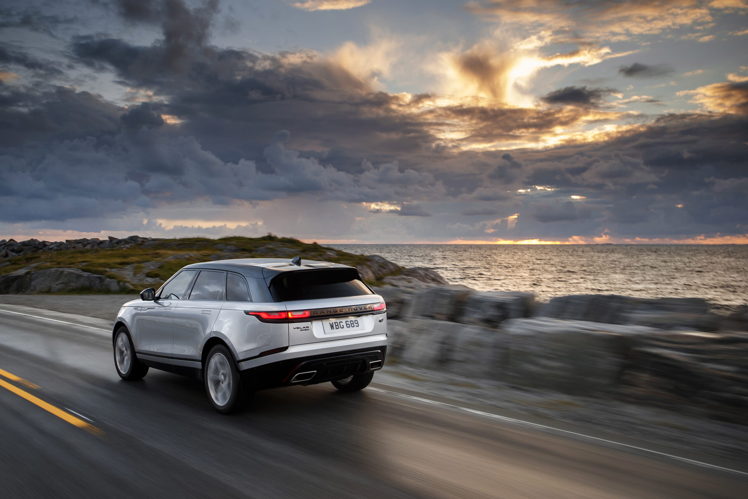 Range Rover Velar on the road, used in a 0% APR vs deposit contribution PCP comparison