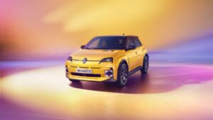Deal of the Day: Renault 5 E-Tech, the £3,750 grant deal