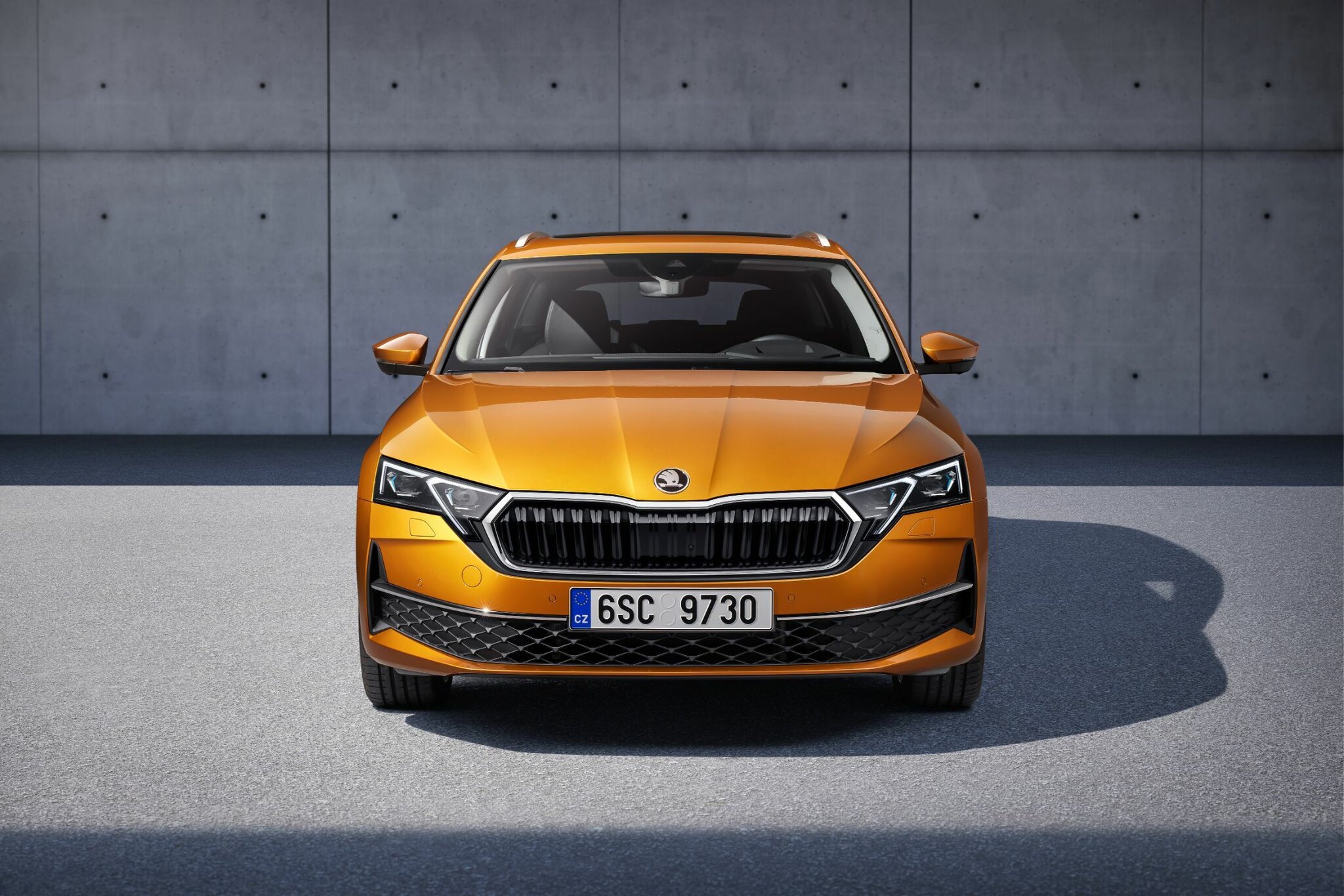 Skoda Octavia front grille and lights, the 2024 Mk4 facelift