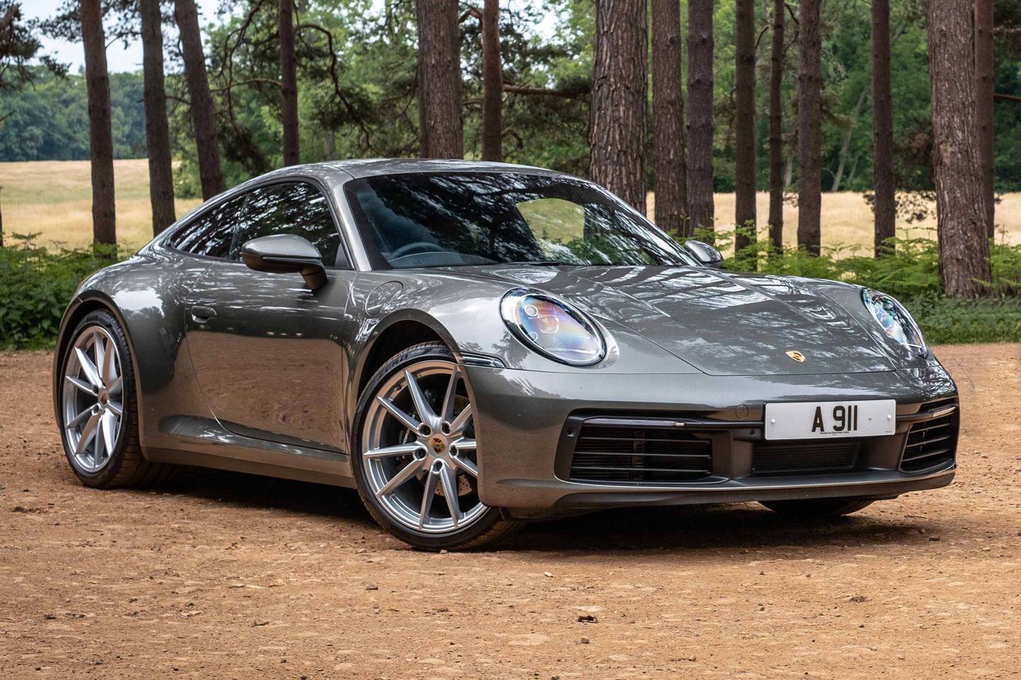 Porsche 992 7-speed manual gearbox and interior, the configuration worth chasing